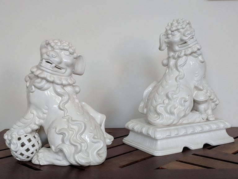 Unknown Pair of Italian White Ceramic Foo Dogs For Sale at 1stDibs