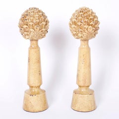 Coppia di guarniture per carciofi in terracotta