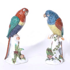 Pareja de loros de porcelana francesa vintage