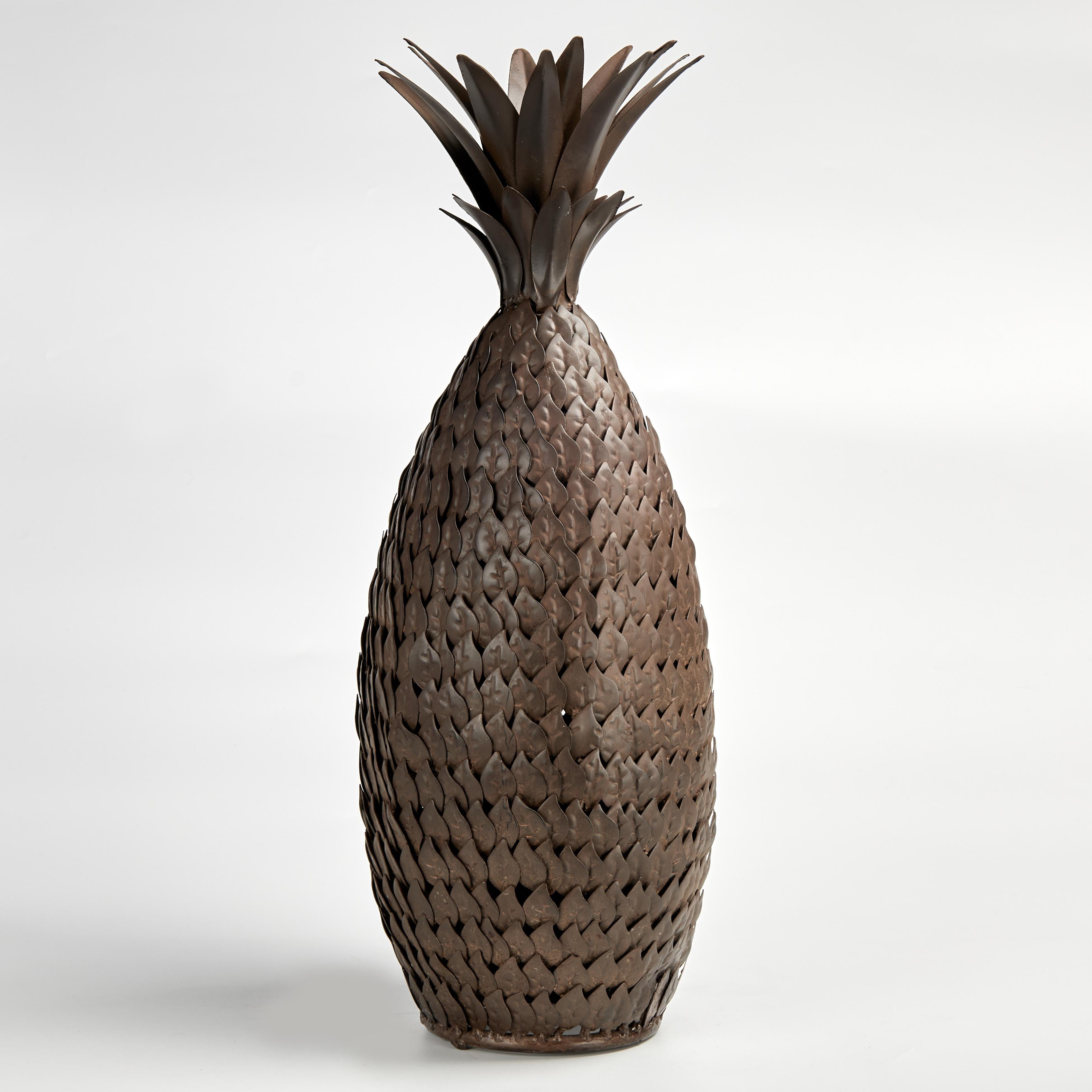 Coppia di sculture di ananas vintage in metallo in vendita 1
