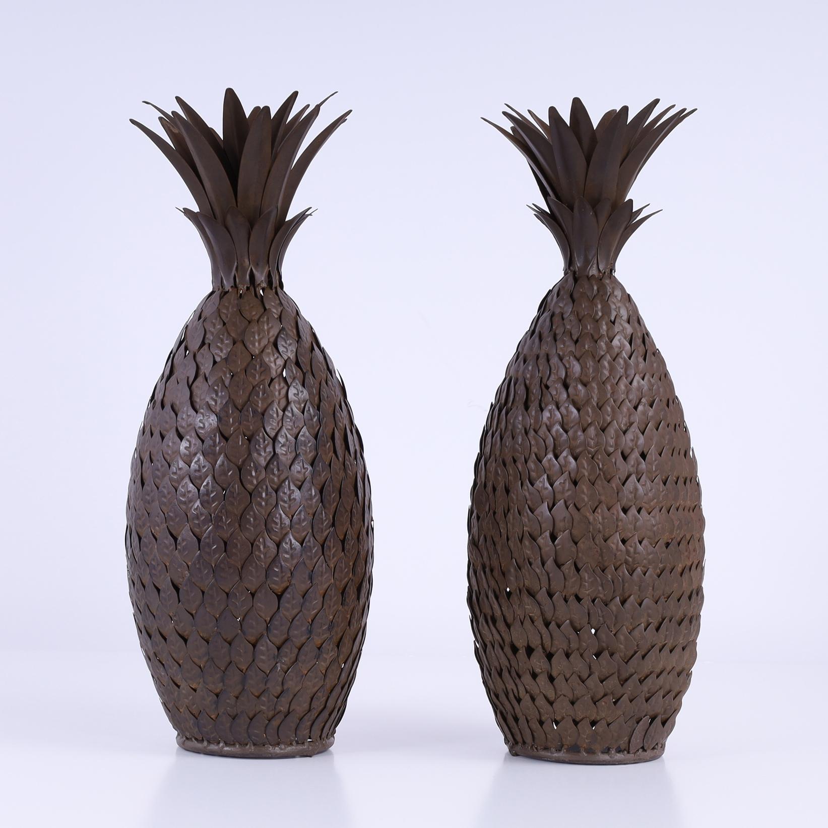 Coppia di sculture di ananas vintage in metallo - Sculpture di Unknown
