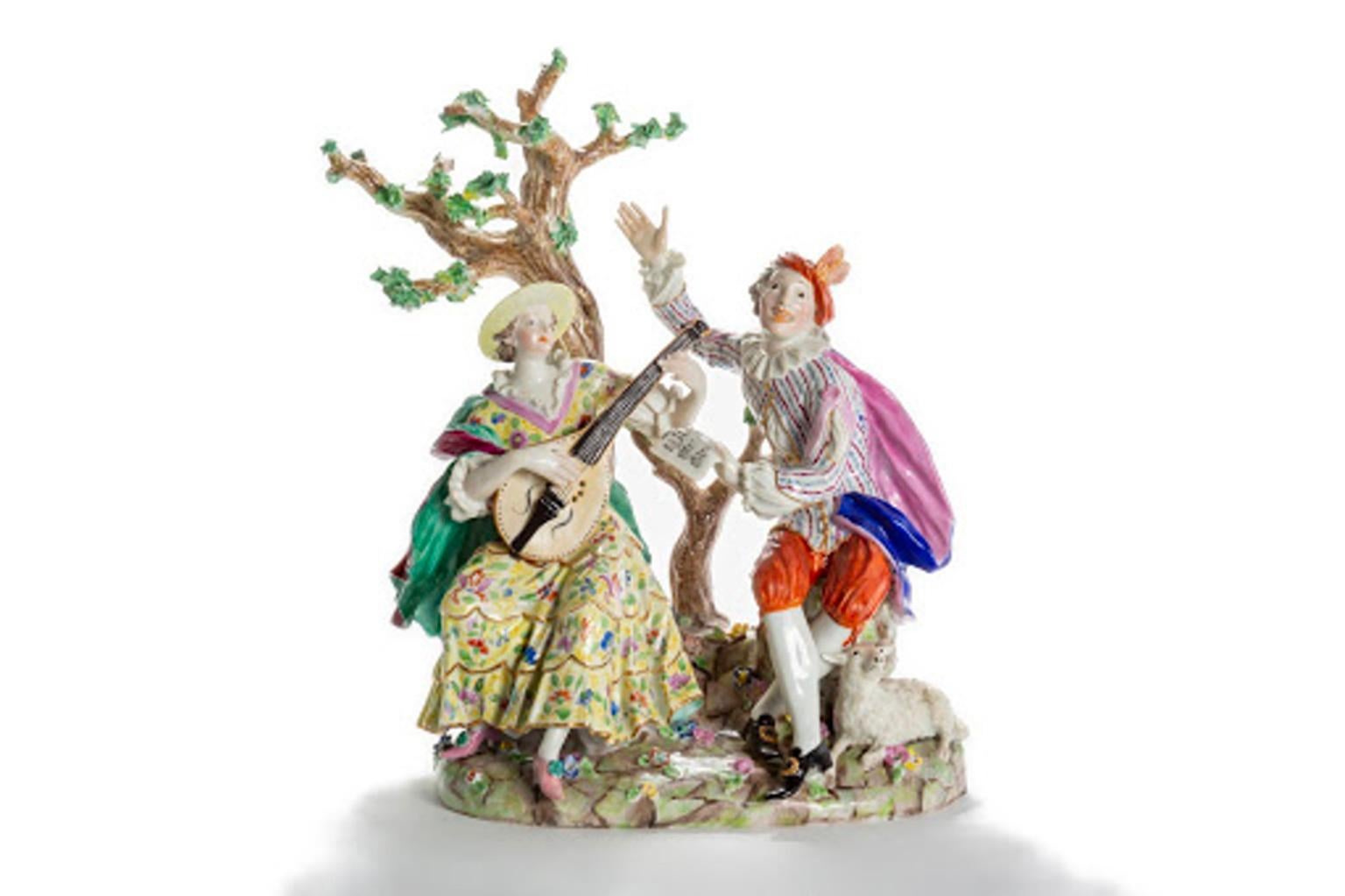 Hombre y mujer de porcelana tocando música bajo un árbol, Alemania en venta 1