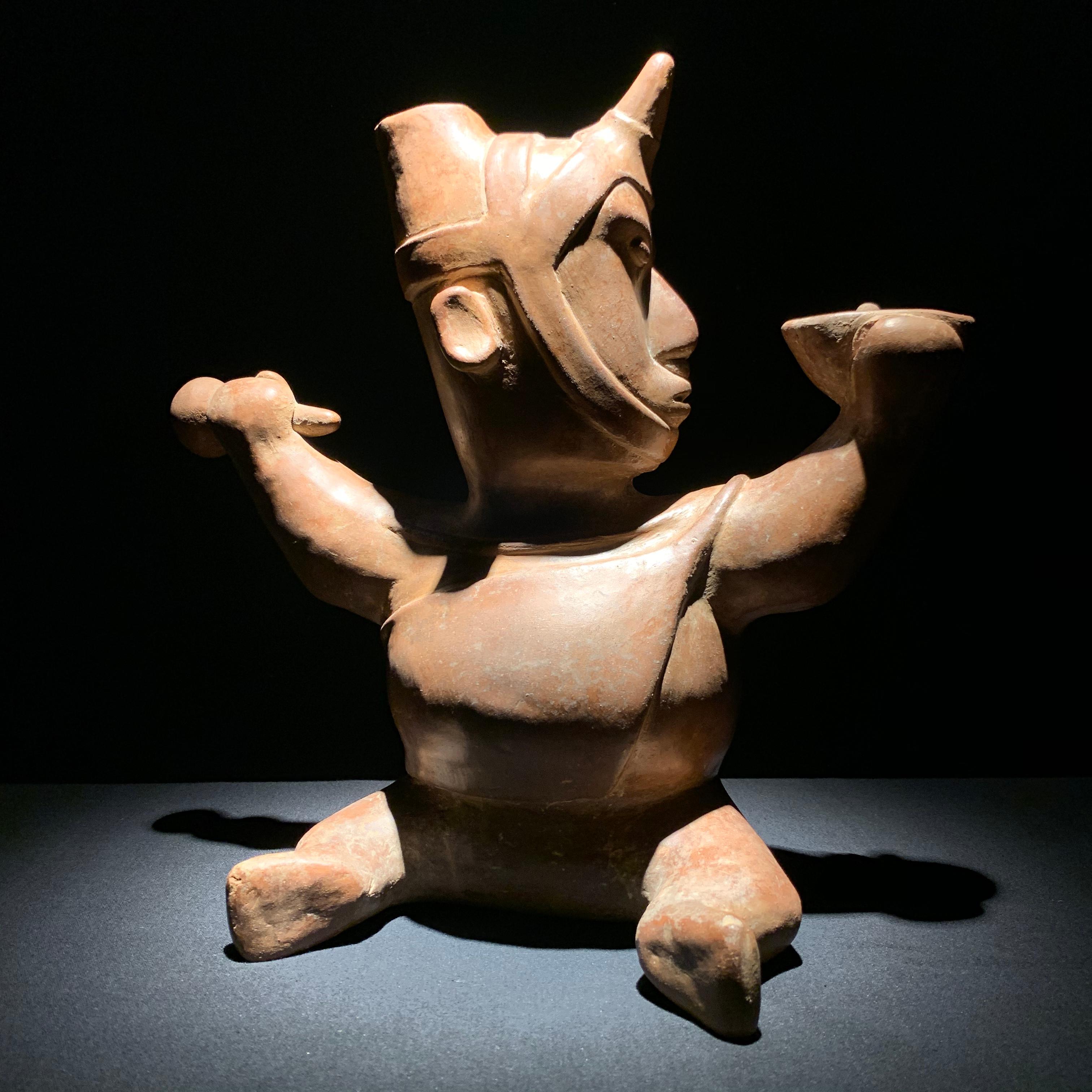 Pre-Columbian Colima Schamane Terrakotta-Figur Gefäß mexikanische Skulptur  (Schwarz), Figurative Sculpture, von Unknown