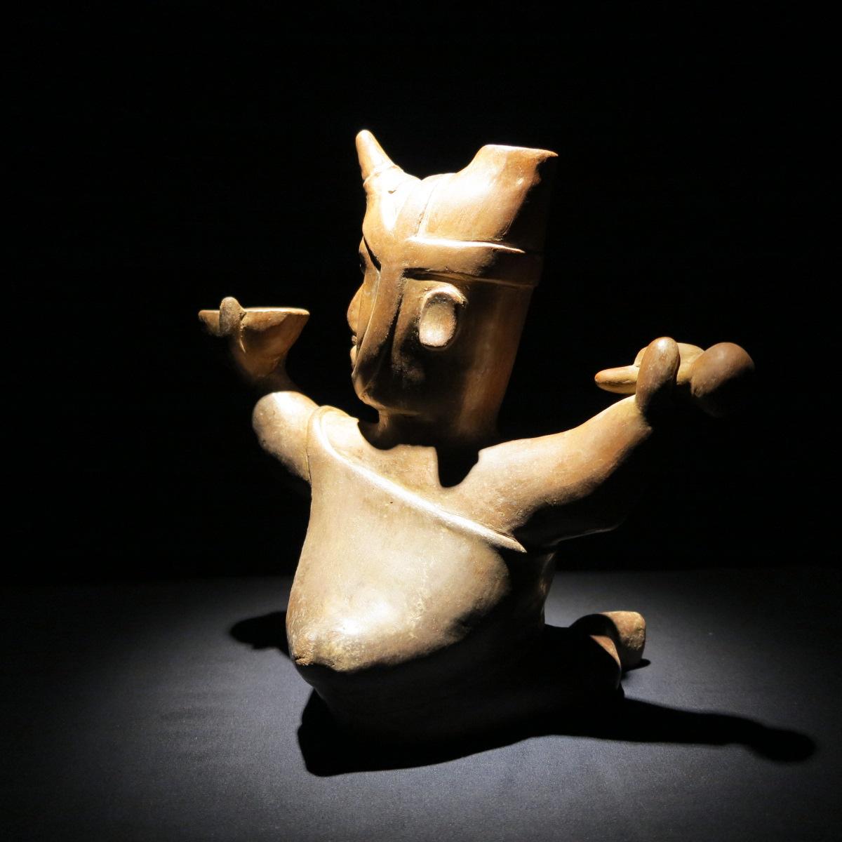 Pre-Columbian Colima Schamane Terrakotta-Figur Gefäß mexikanische Skulptur  im Angebot 3