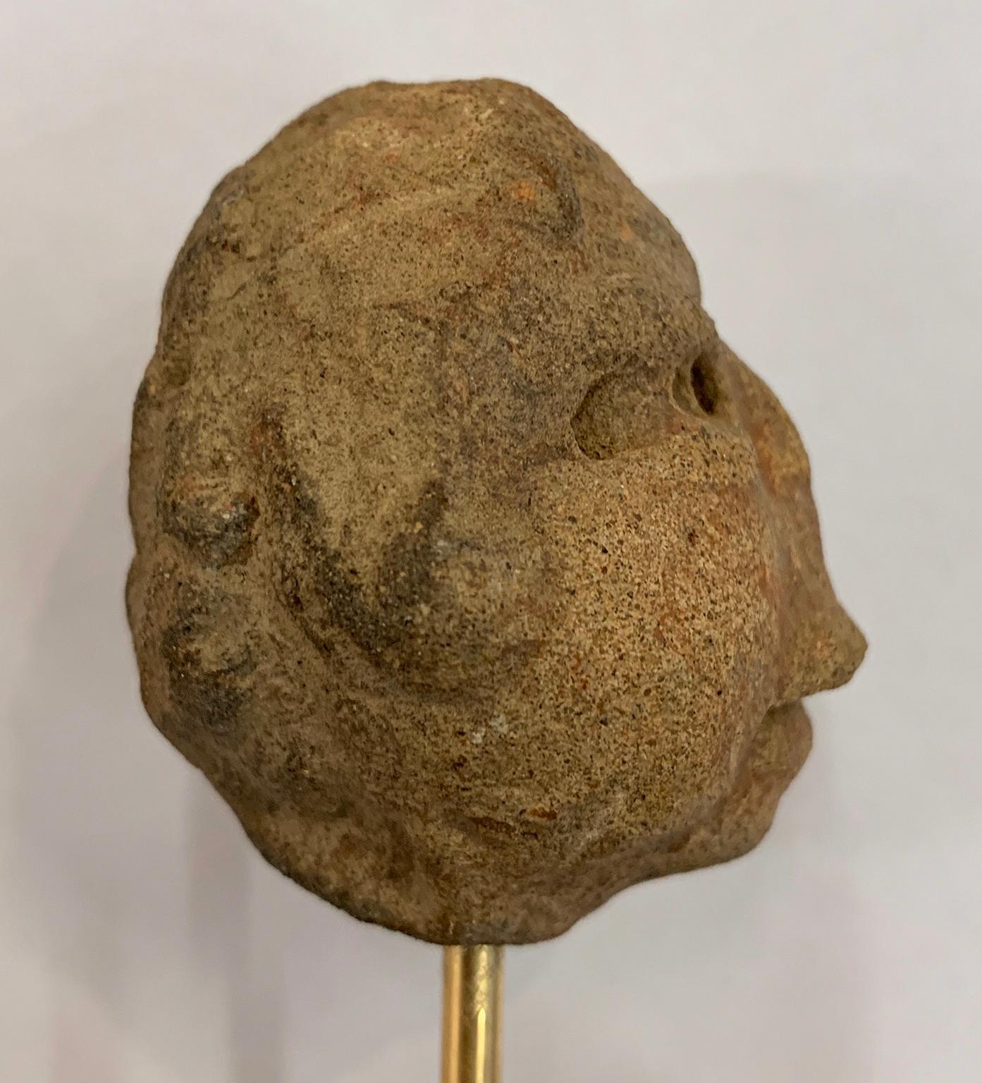 Pre Columbian Mesoamerica clay head, Veracruz Culture Approximatly 600 - 900 BCE For Sale 1