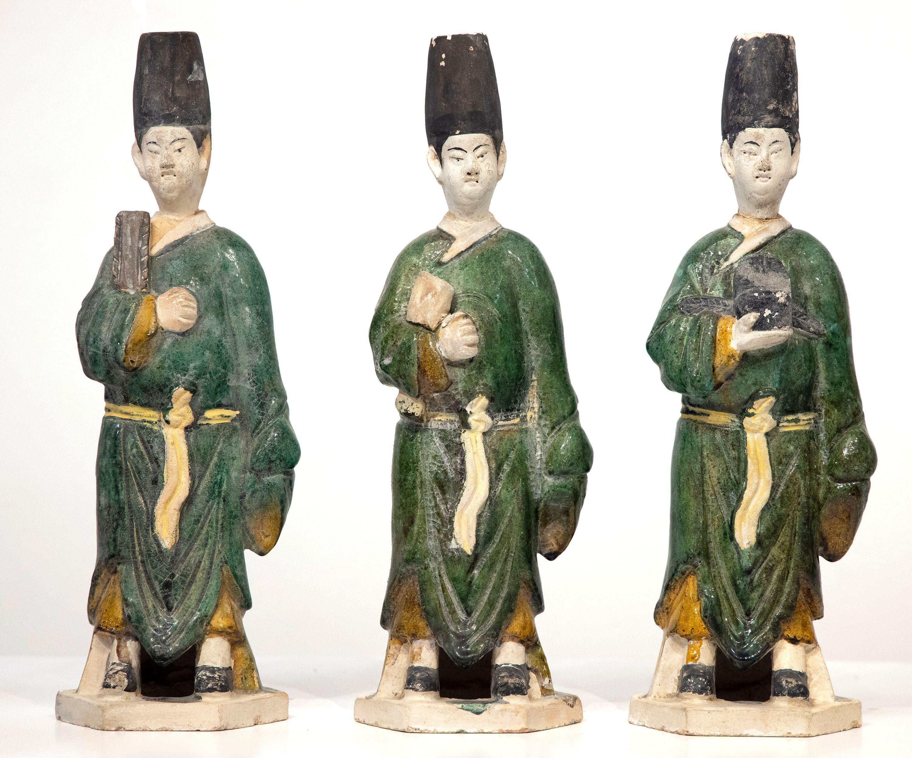 Sezession, China, Ming-Dynastie (Grau), Figurative Sculpture, von Unknown