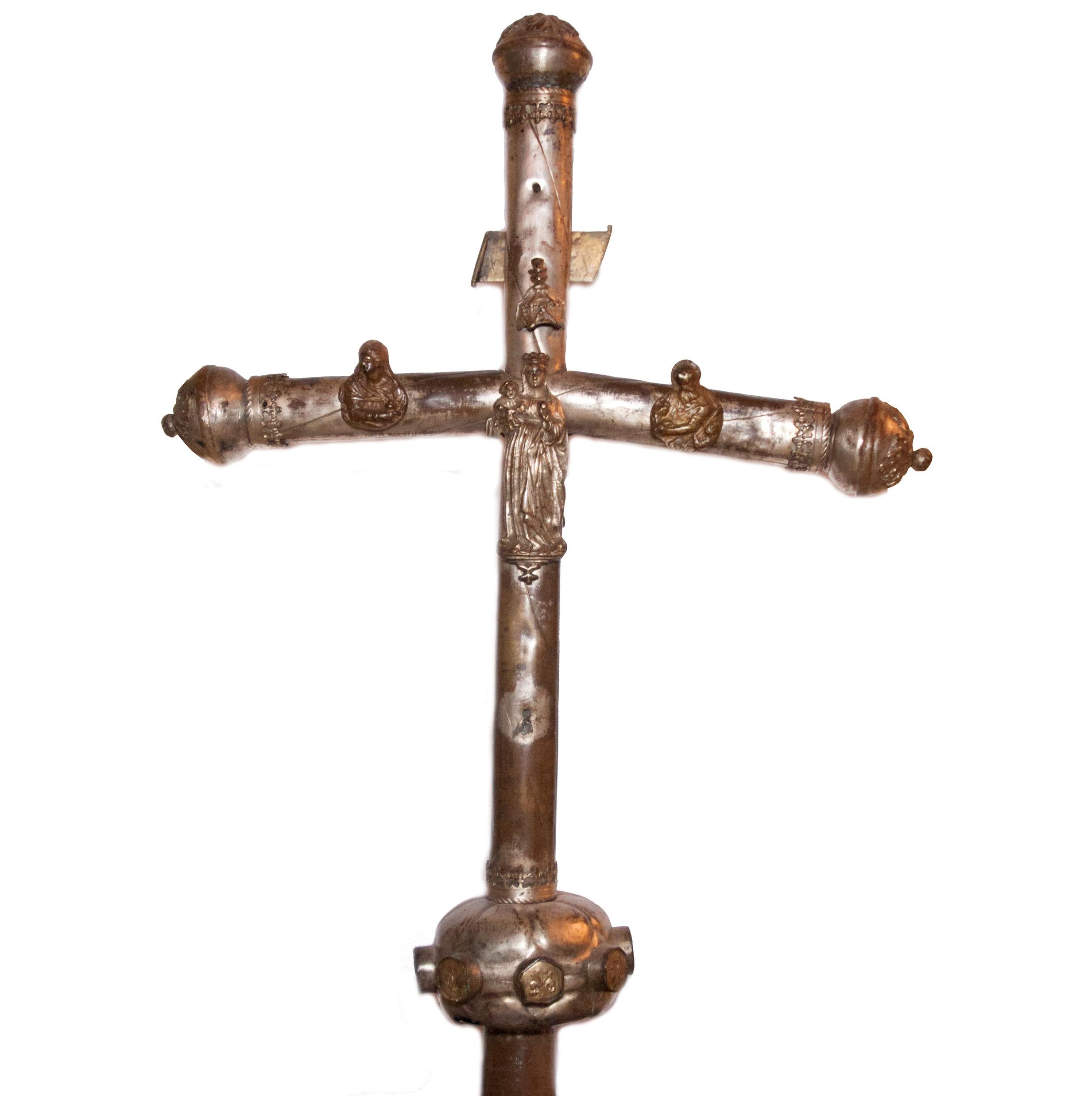 Procession cross, early XVI th century - Sculpture by Unknown