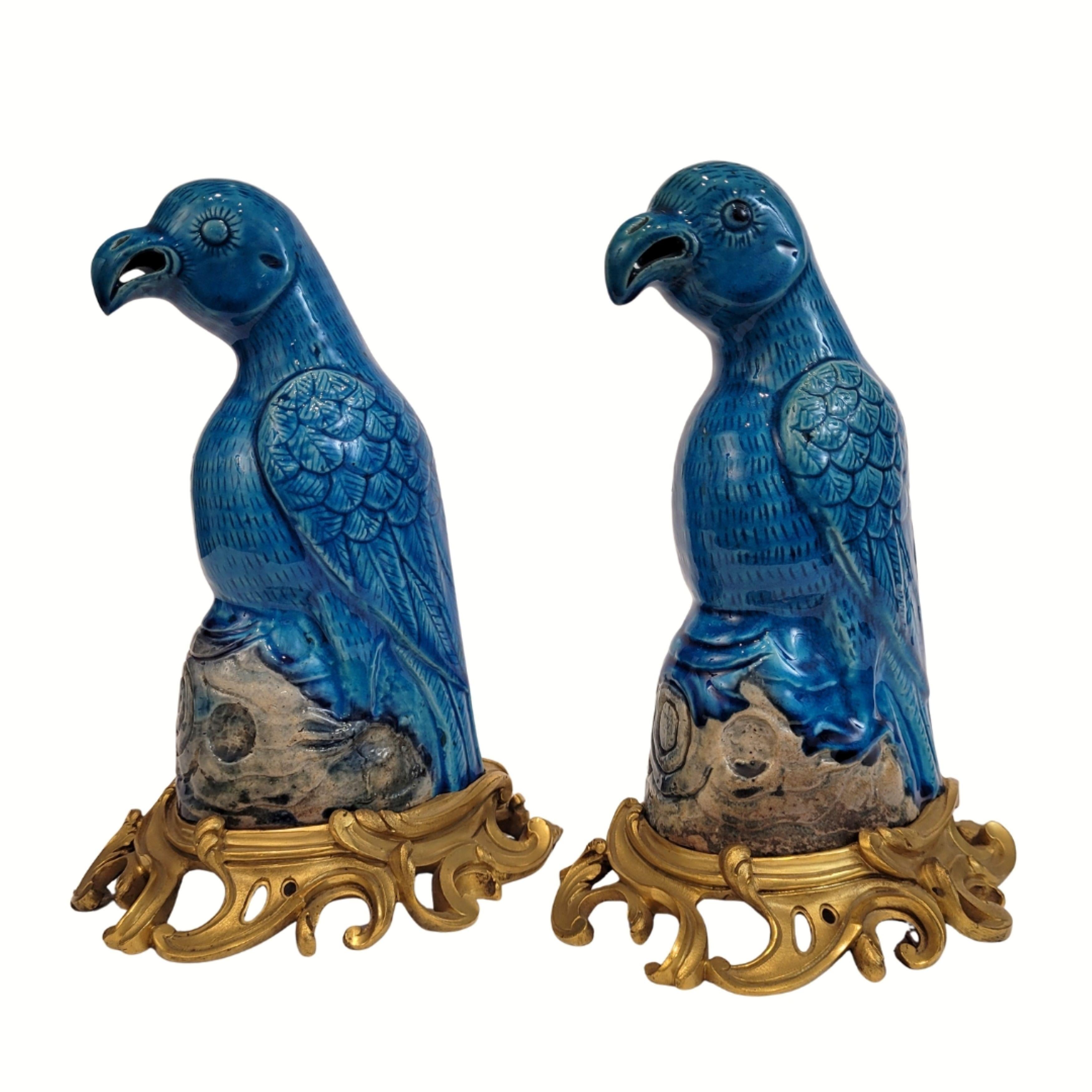 Unknown Figurative Sculpture - Qing Dynasty Pair of Blue Parrots in Porcelain, Ormolu Base, Qing Dynasty China