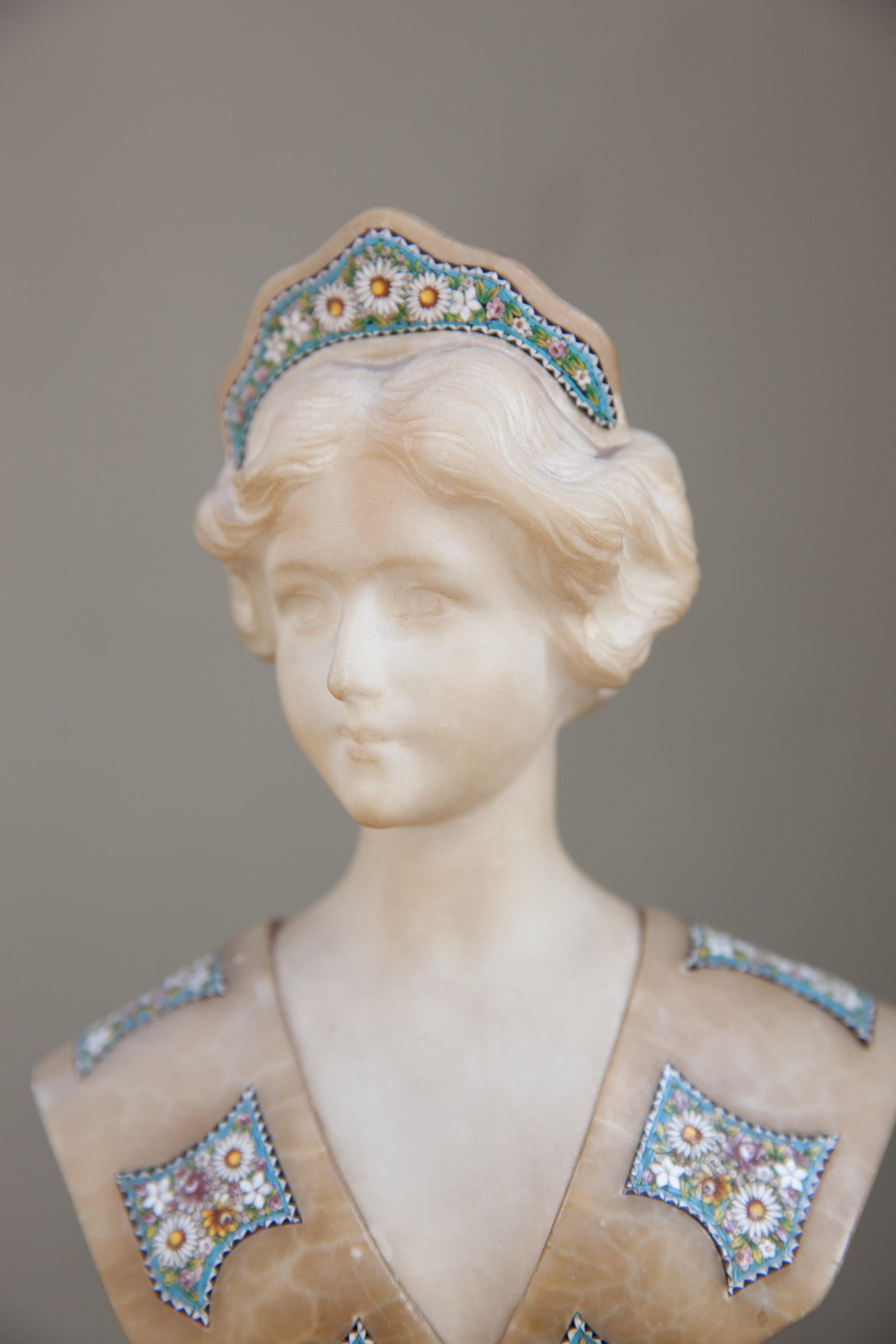 busto Art nouveau en albâtre et micromosaico en vente 1
