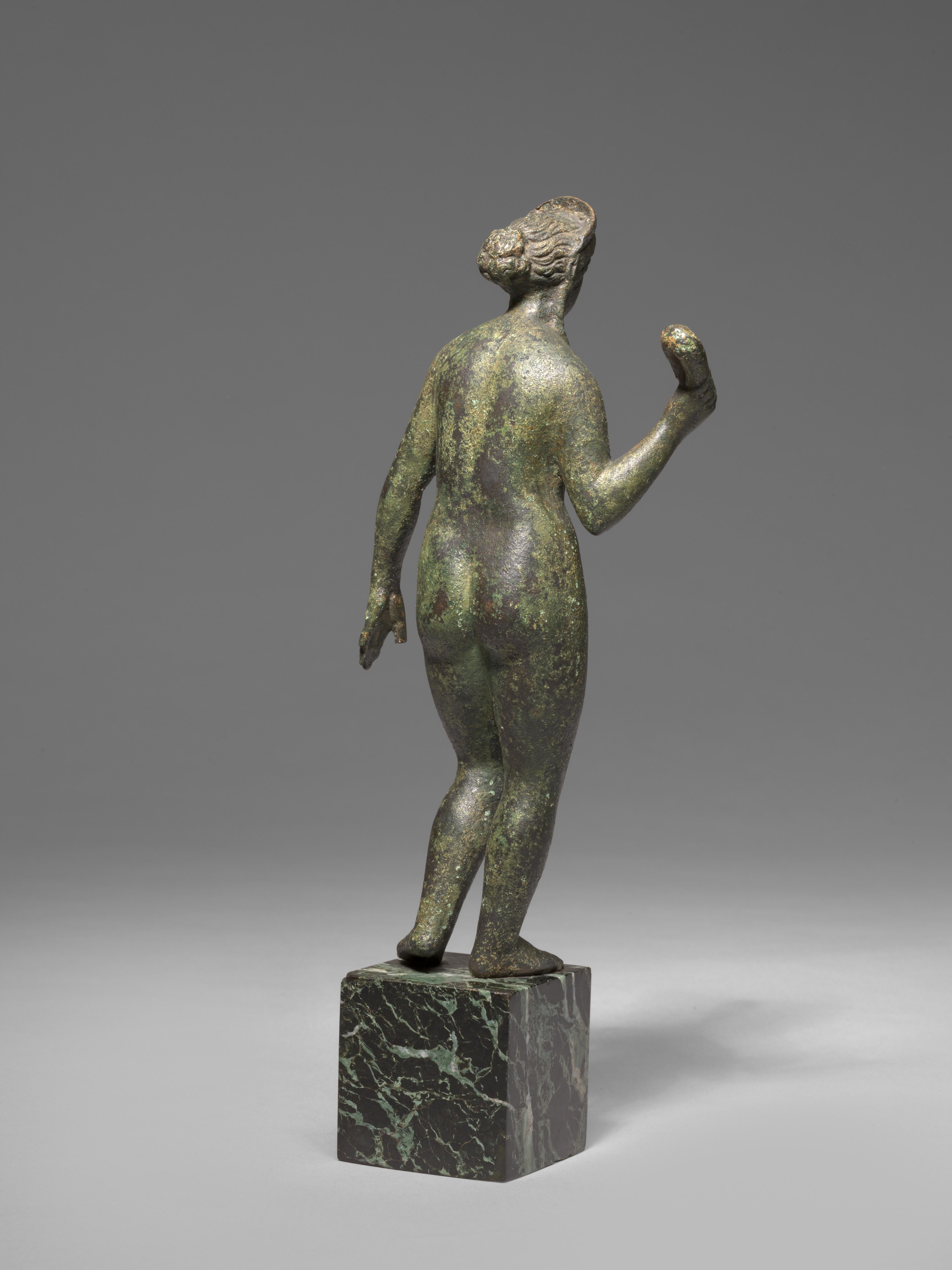 aphrodite bronze statue