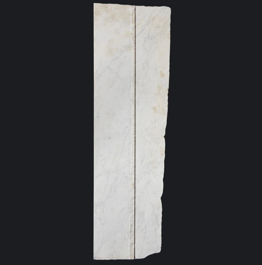 ANCIENT ROMAN MARBLE ALTAR FRAGMENT, 1ST/2ND CENTURY A.D. - Black Figurative Sculpture by Unknown