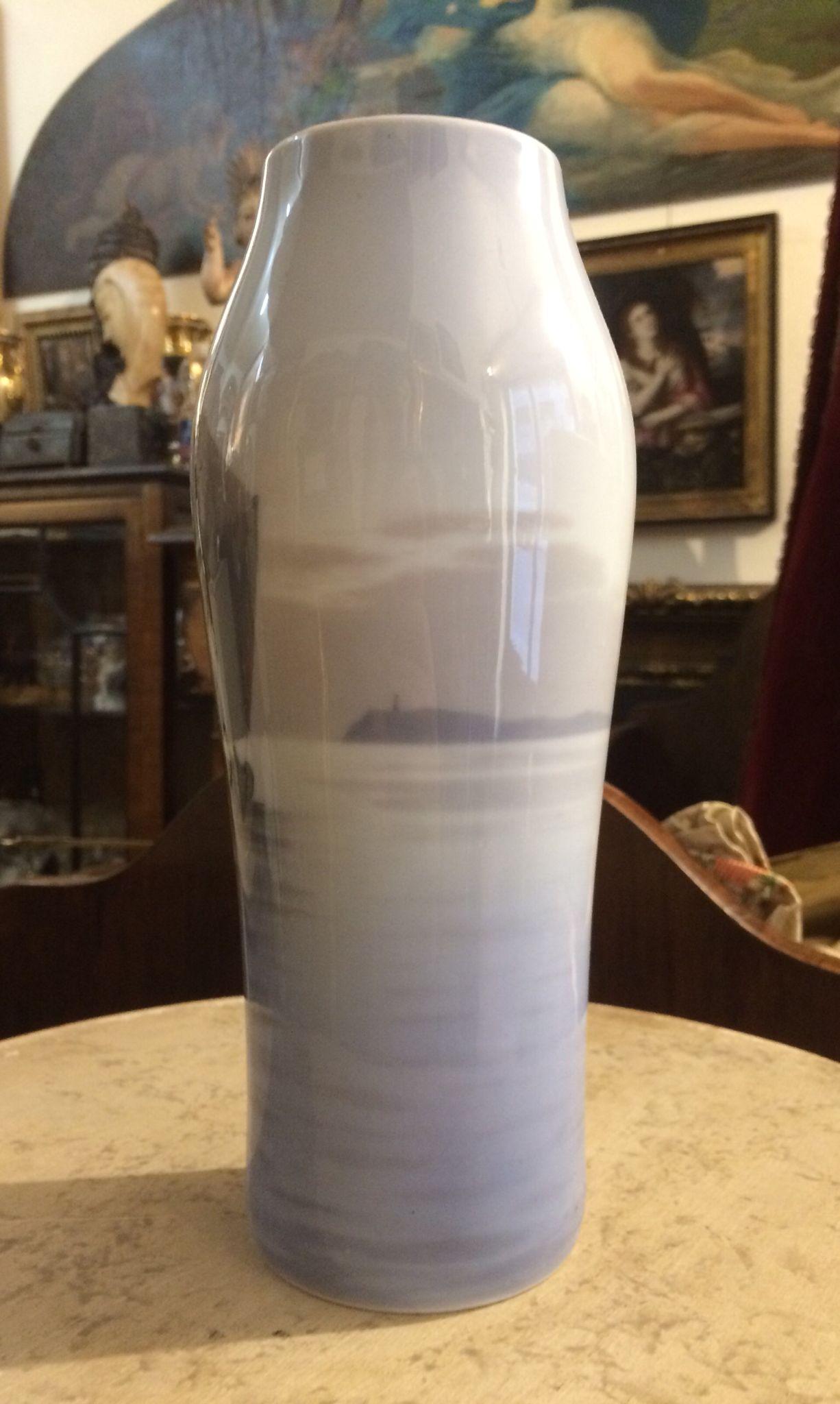 Royal Copehaghen. Vase with Sailing Ship in the Sea. Danish porcelain. Early 20th century. For Sale 13