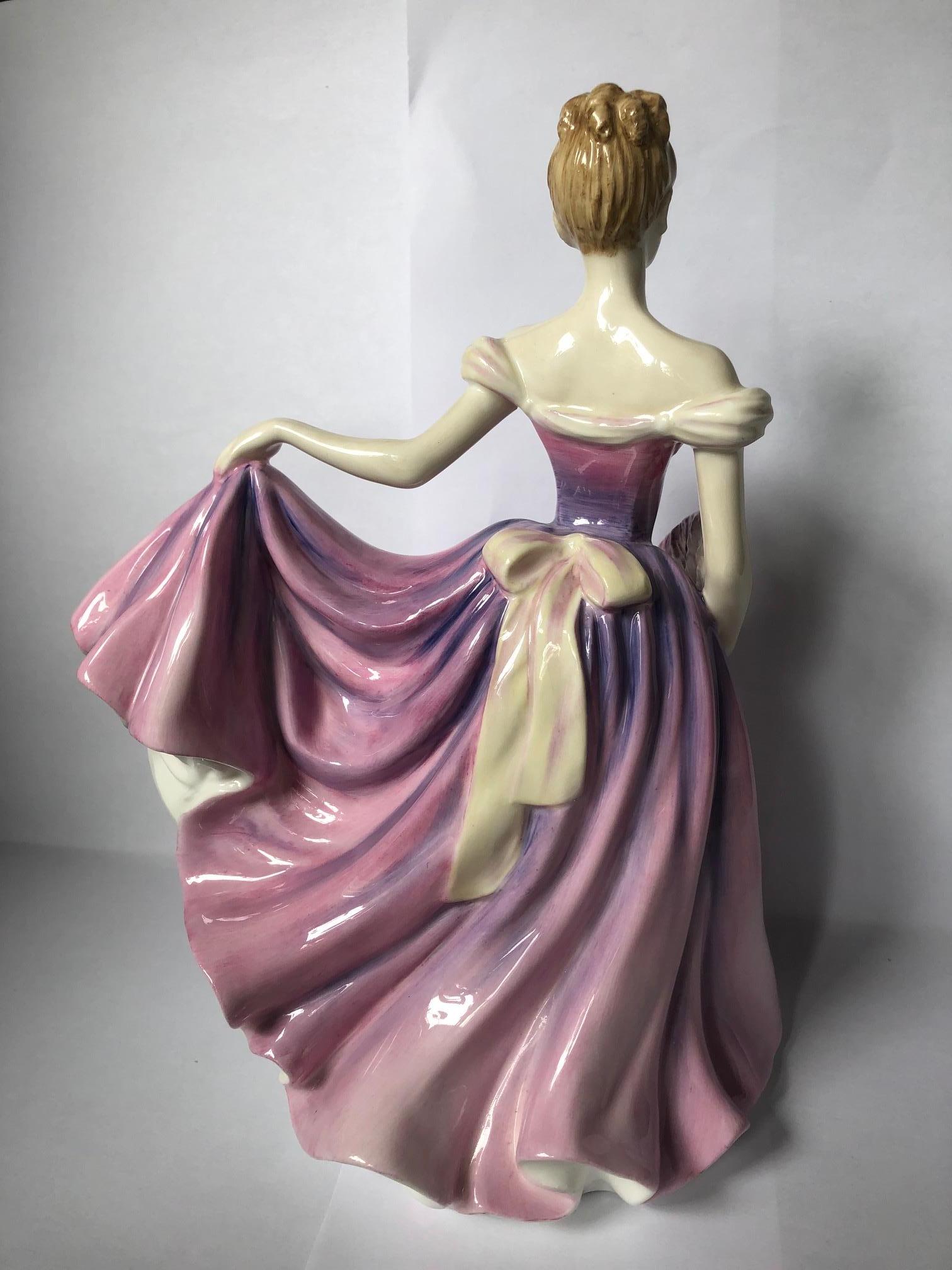 Royal Doulton Figurine - Rachel HN3976

You are purchasing Royal Doulton Rachel HN3976 Figure of the Year 2000 by Dominic Hughes. Pretty in her pink and purple dress with fan.The figurine is in excellent condition and would be ideal for any