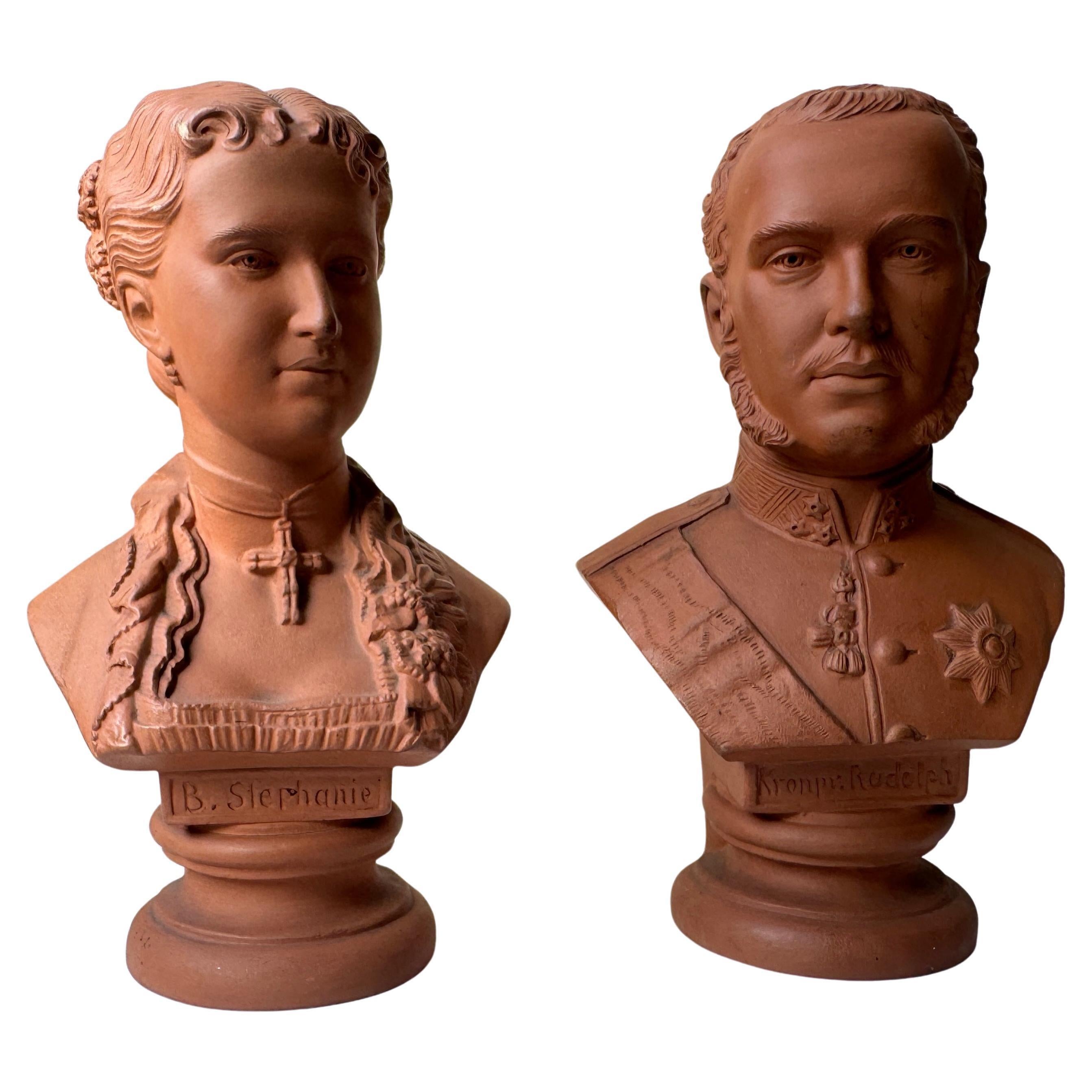 Scultura in terracotta in miniatura Rudolf e Stephanie - Sculpture di Unknown