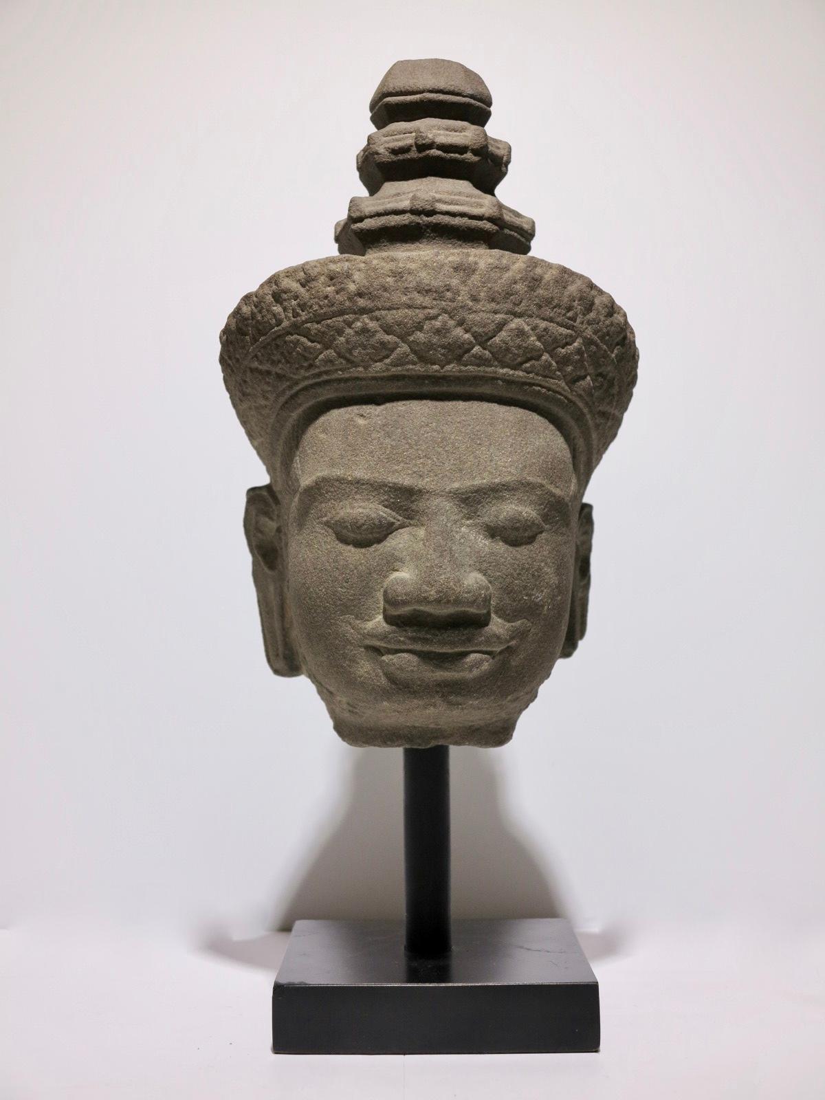 Unknown Figurative Sculpture - Sandstone head of Vishnu, Khmer, Angkor period, style of Bakheng