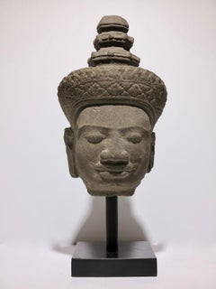 Sandstone head of Vishnu, Khmer, Angkor period, style of Bakheng