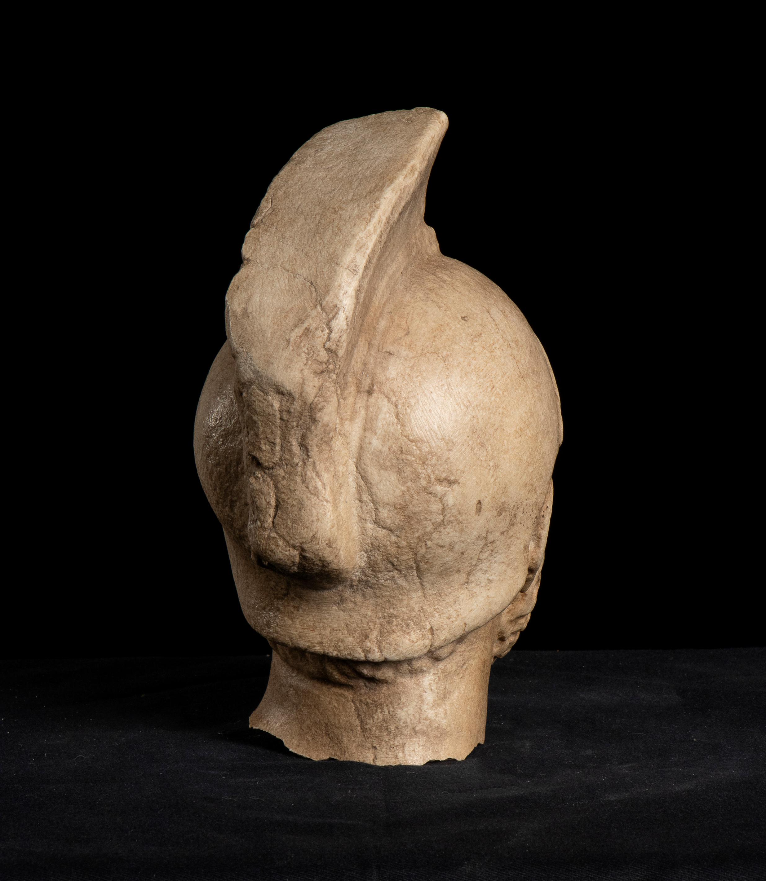 Famous also for his life screenplay by the famous film Gladiator, this realistic head of a Roman General Maximus Decimus Meridius with a helmet, made with particular attention to detail, as visible in the rendering of the look and the beard that