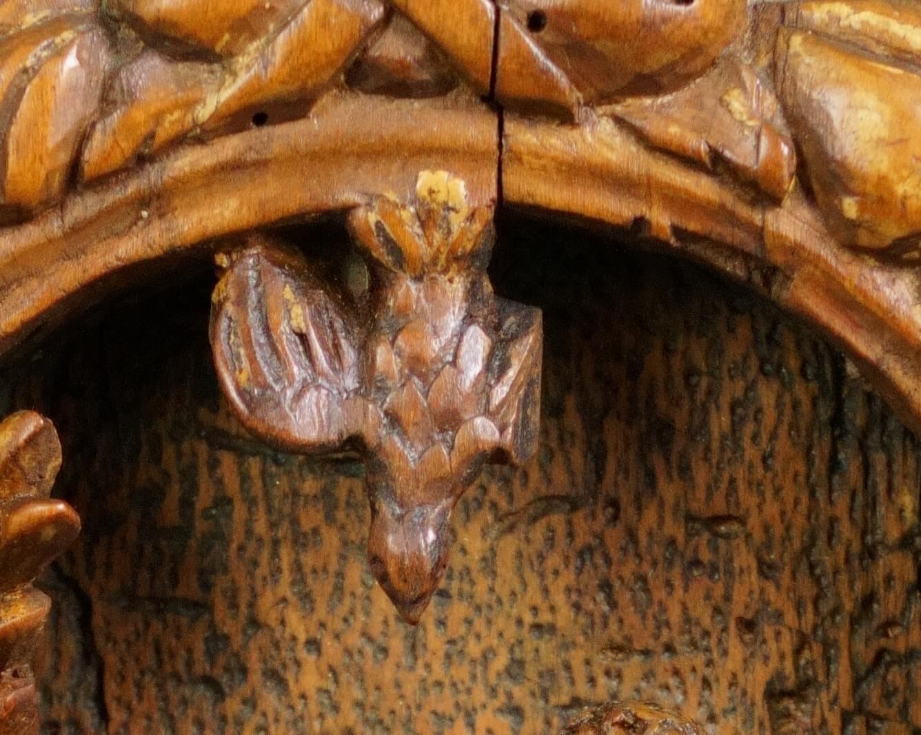 Sculpture en bas-relief en bois 