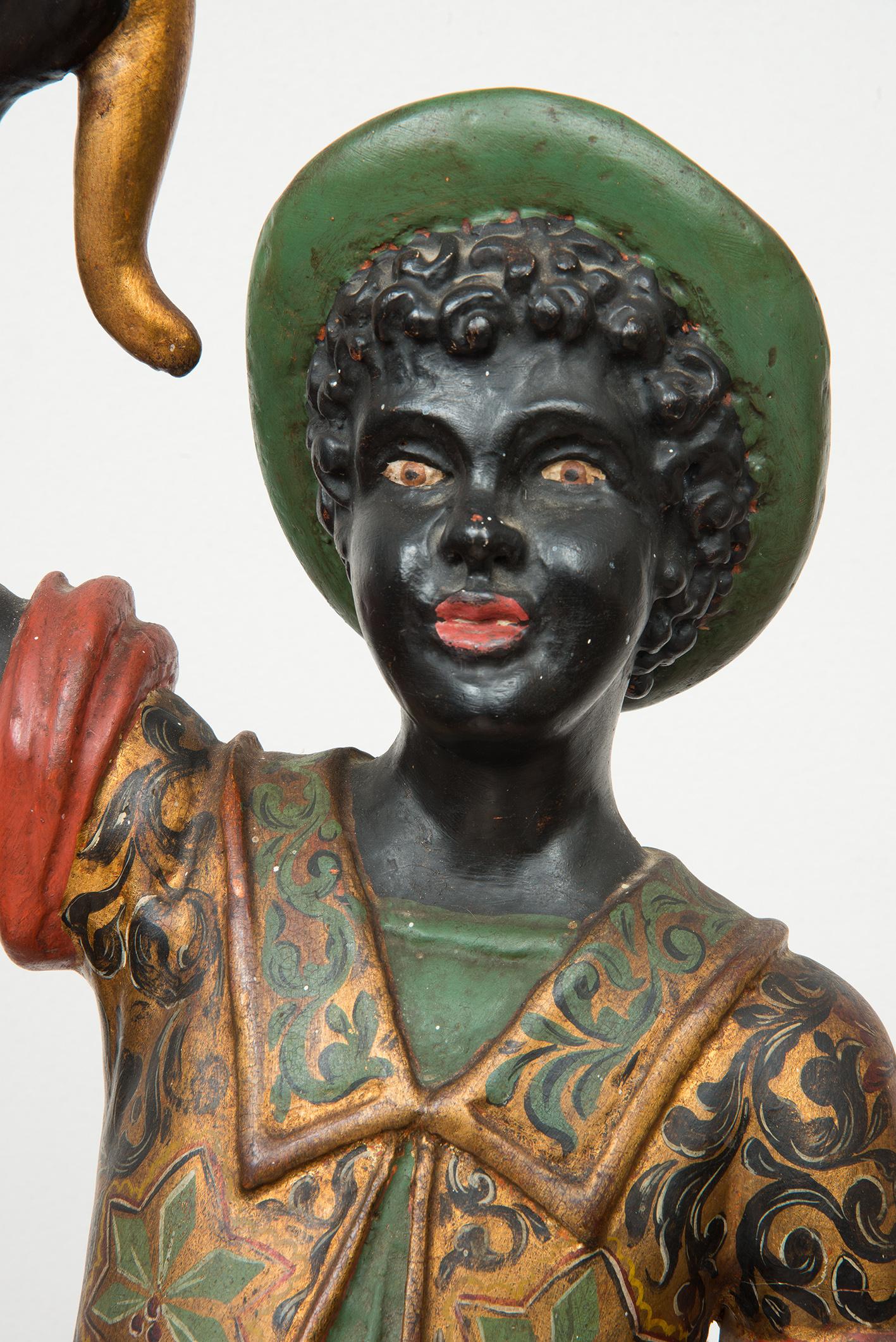 Sculpture ancienne en bois polychrome représentant le Maure de Venise.19ème siècle - Brown Figurative Sculpture par Unknown