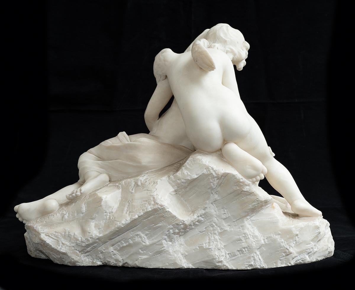  The work depicts, with a subtle and refined eroticism, Cupid and Psyche in the moment before the kiss, foreshadowed by the attitude of their bodies and gazes as they contemplate each other with a sweetness of equal intensity: their lips, though