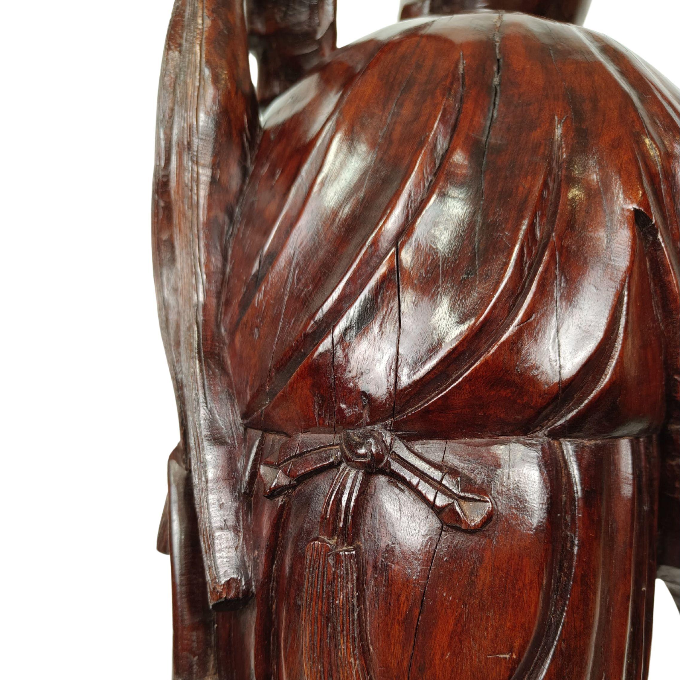 Scultura in legno teak di un Saggio - 1890 circa, Cina in vendita 12