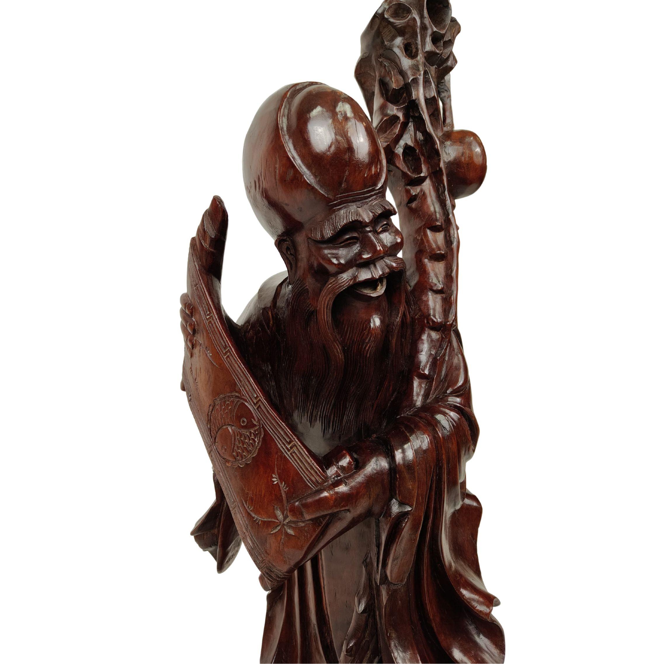 Scultura in legno teak di un Saggio - 1890 circa, Cina - Figurative Sculpture Brown di Unknown