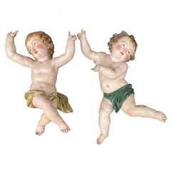Sculture di Putti Legno Laccato Stile Barocco Italiano Coppia Antica 1650 circa