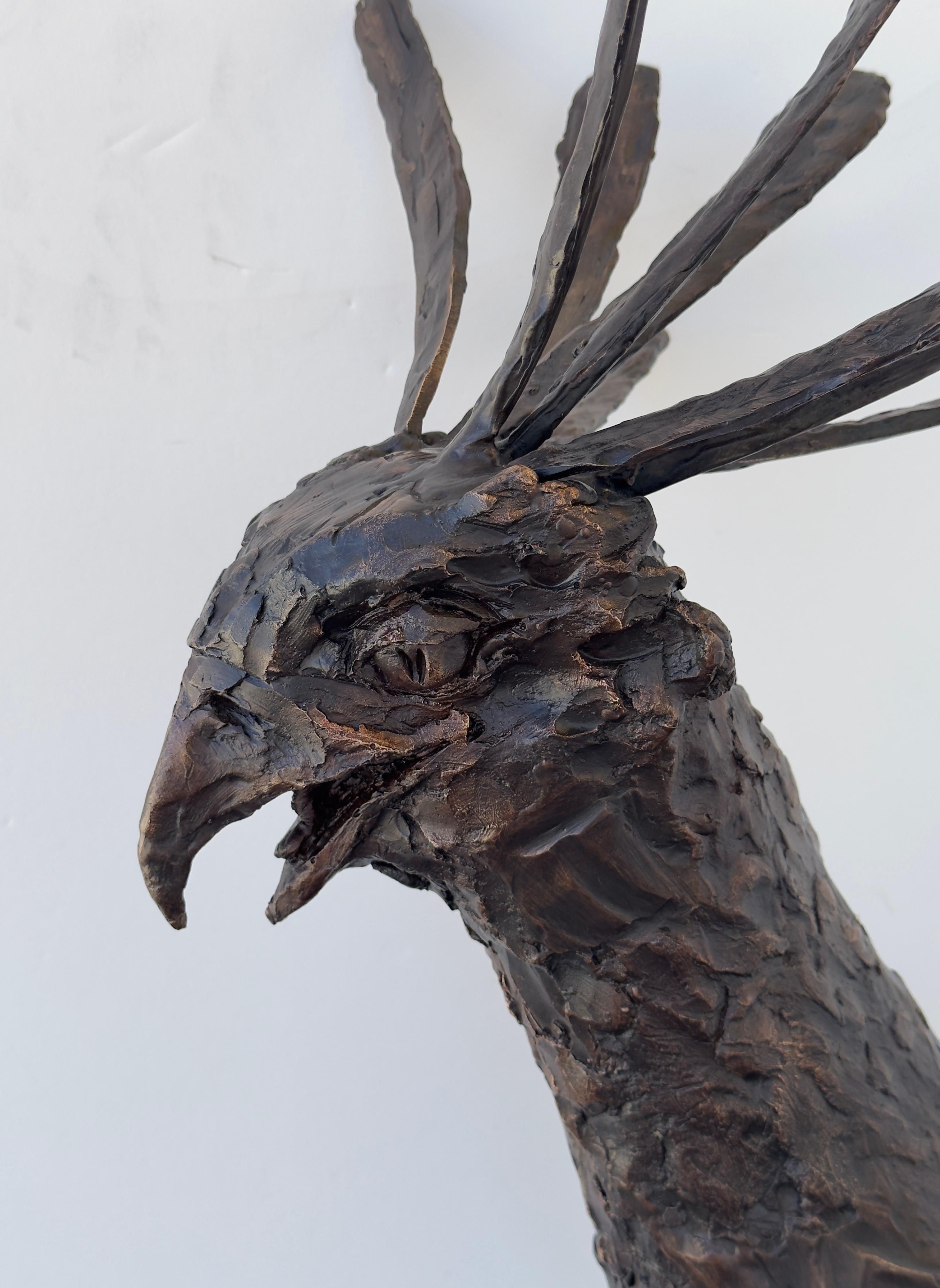 Escultura de bronce de pájaro grande en venta 8