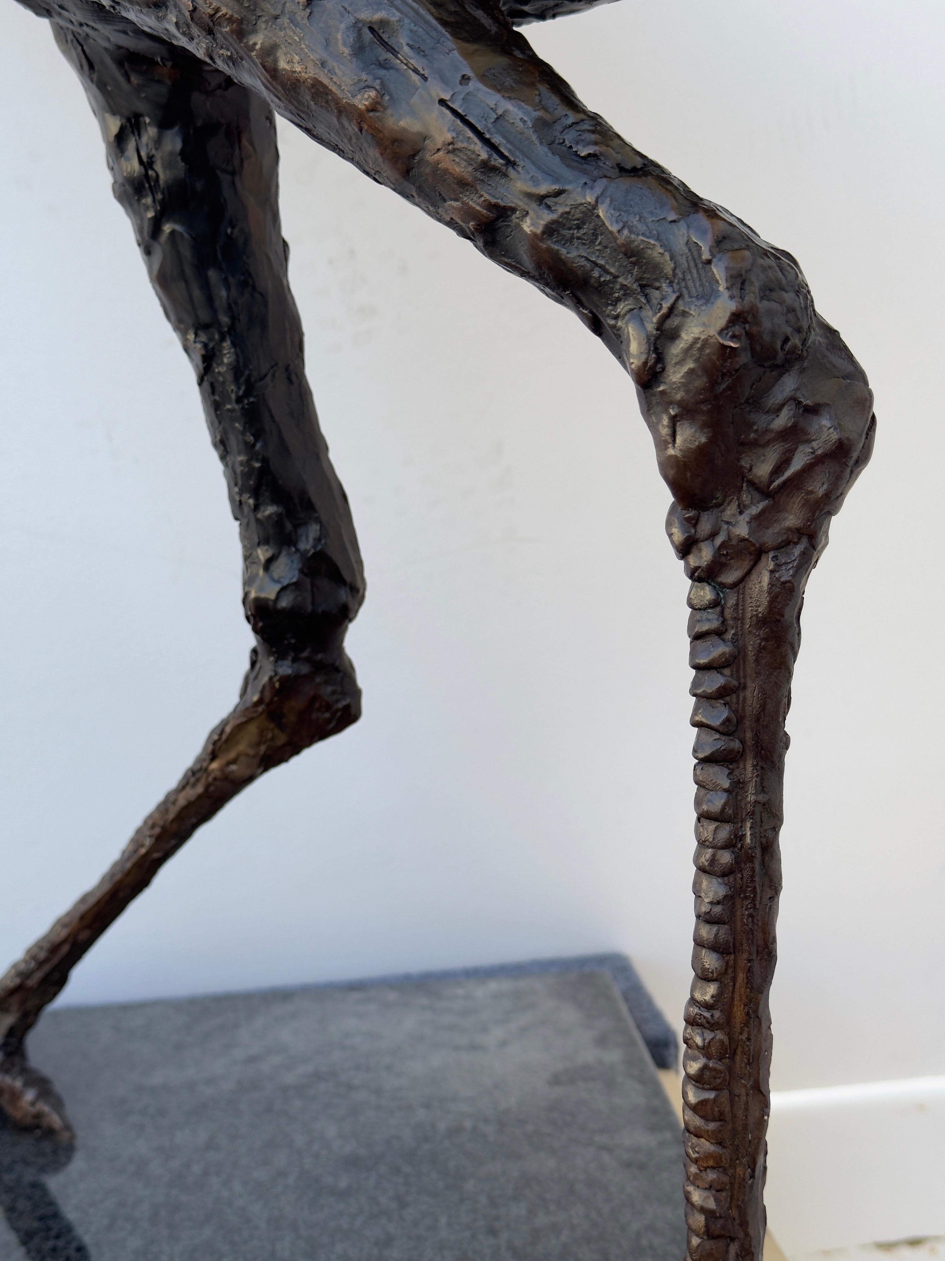Escultura de bronce de pájaro grande en venta 2
