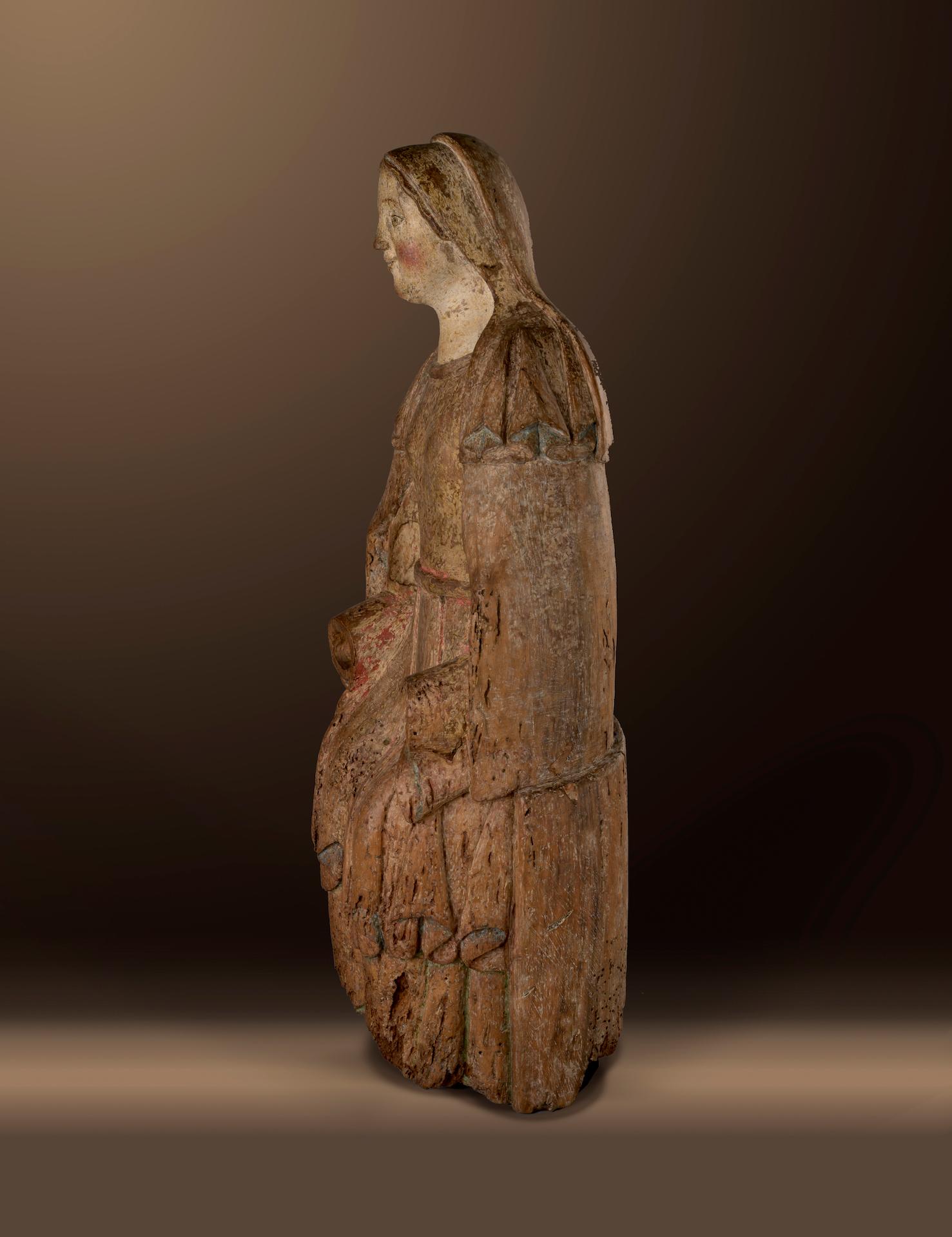 sedes sapientiae statue