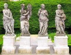 Conjunto de cuatro estatuas italianas de piedra que representan las cuatro artes  1920'