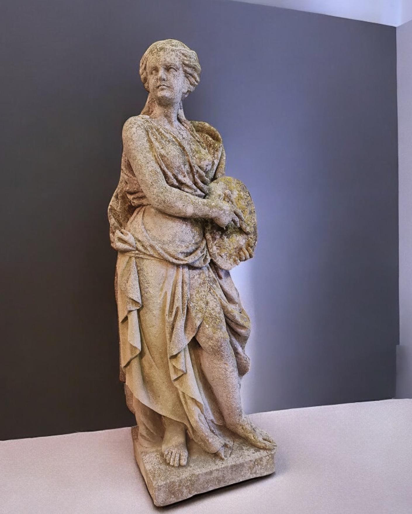 Conjunto de cuatro estatuas italianas de piedra que representan las cuatro artes  1920' en venta 4