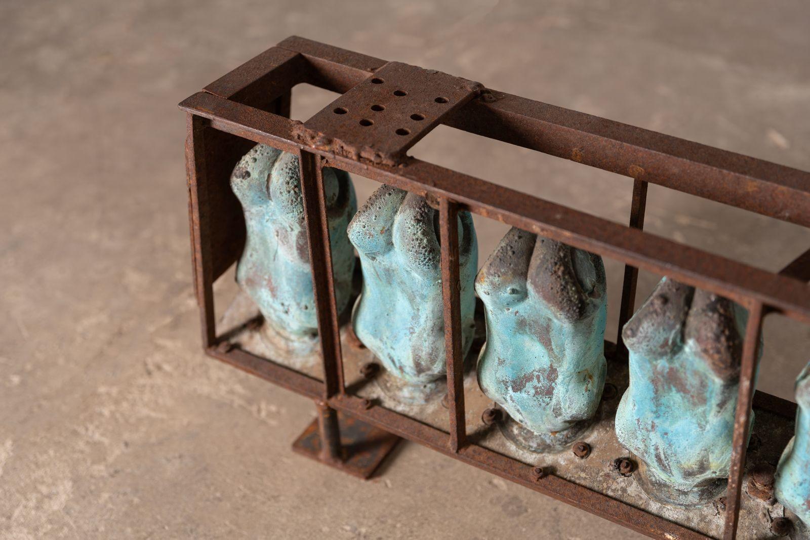 Set di sei teste di bambola in bronzo e set di otto stampi per torso di bambola in bronzo in vendita 6