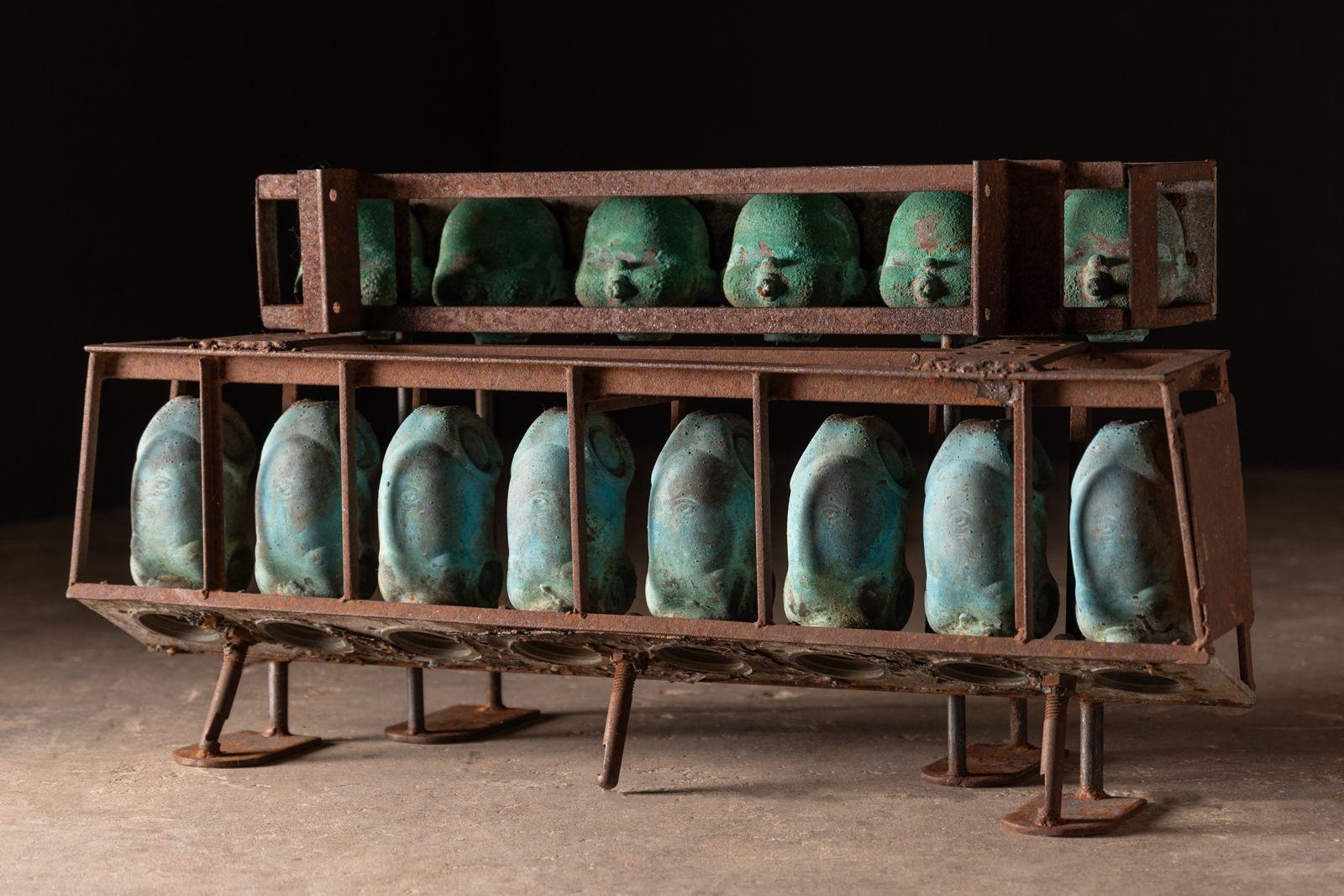 Set di sei teste di bambola in bronzo e set di otto stampi per torso di bambola in bronzo - Sculpture di Unknown