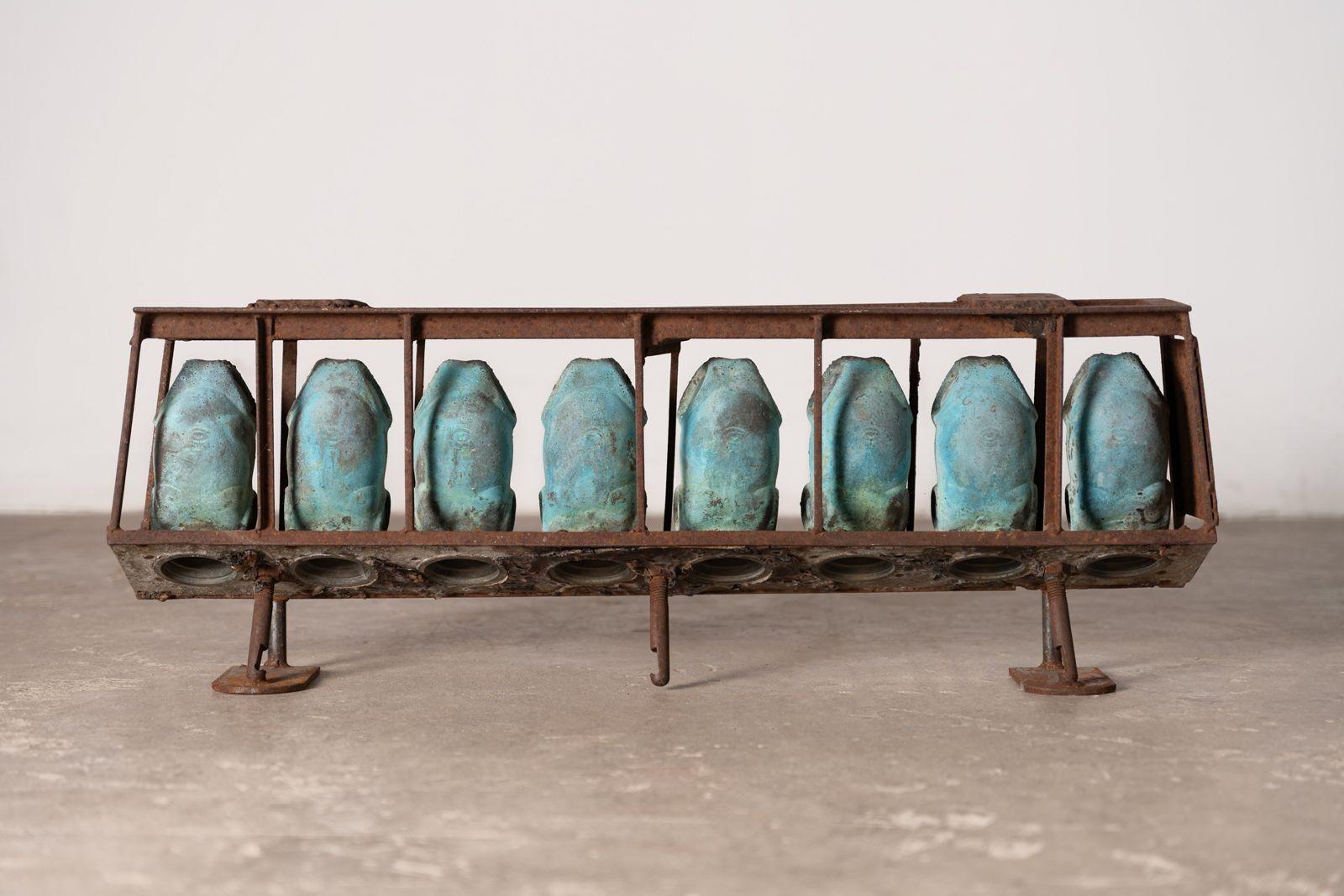 Set di sei teste di bambola in bronzo e set di otto stampi per torso di bambola in bronzo in vendita 4