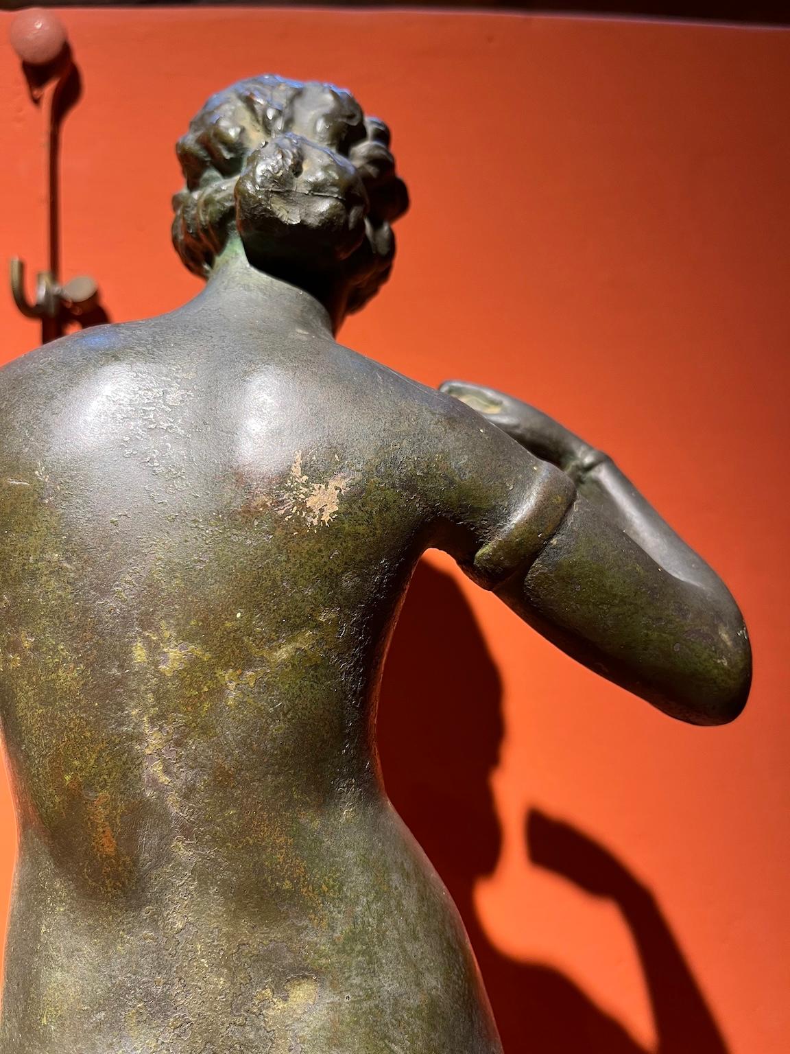 Estatua bronce mitológico figurativo desnudo femenino del siglo XX en venta 5