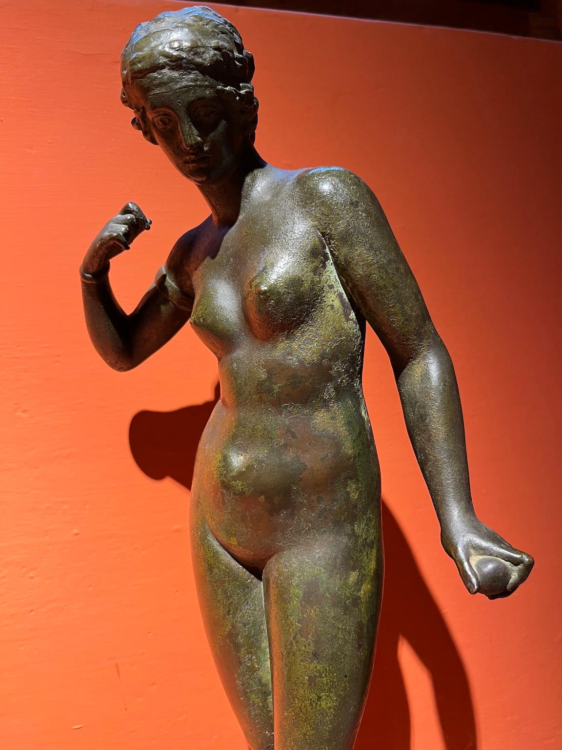 Estatua bronce mitológico figurativo desnudo femenino del siglo XX - Sculpture Antiguos maestros de Unknown