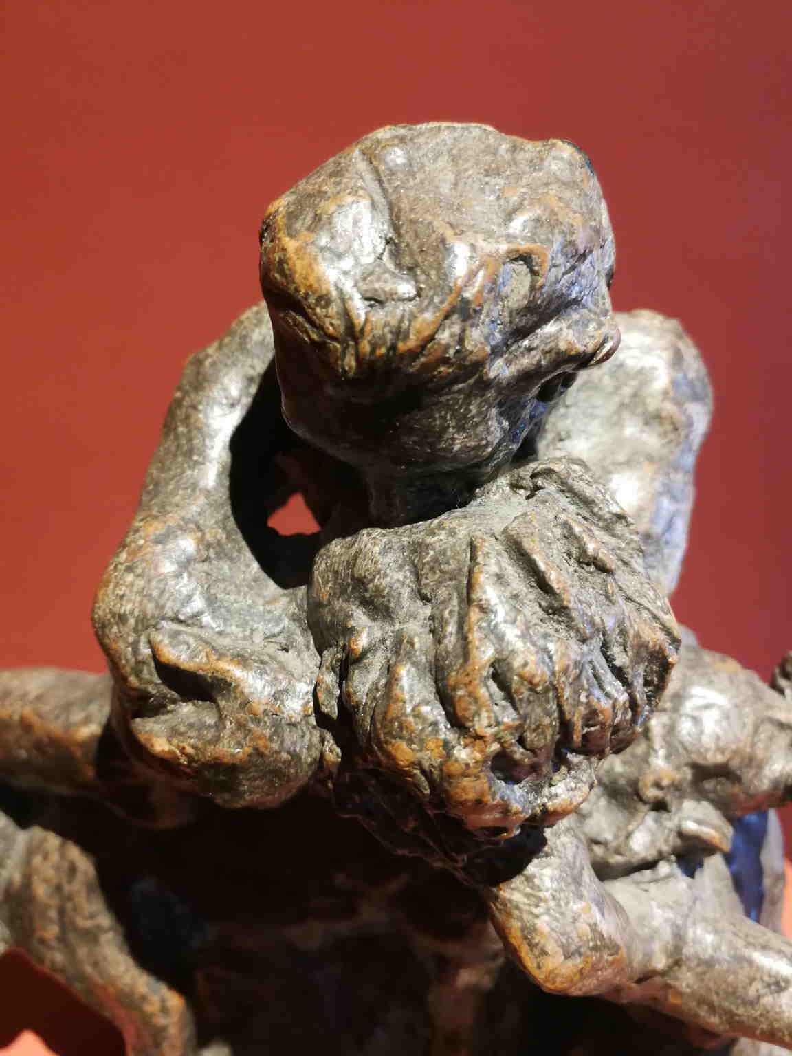 Estatuilla francesa figurativa mitológica en terracota del siglo XIX en venta 1
