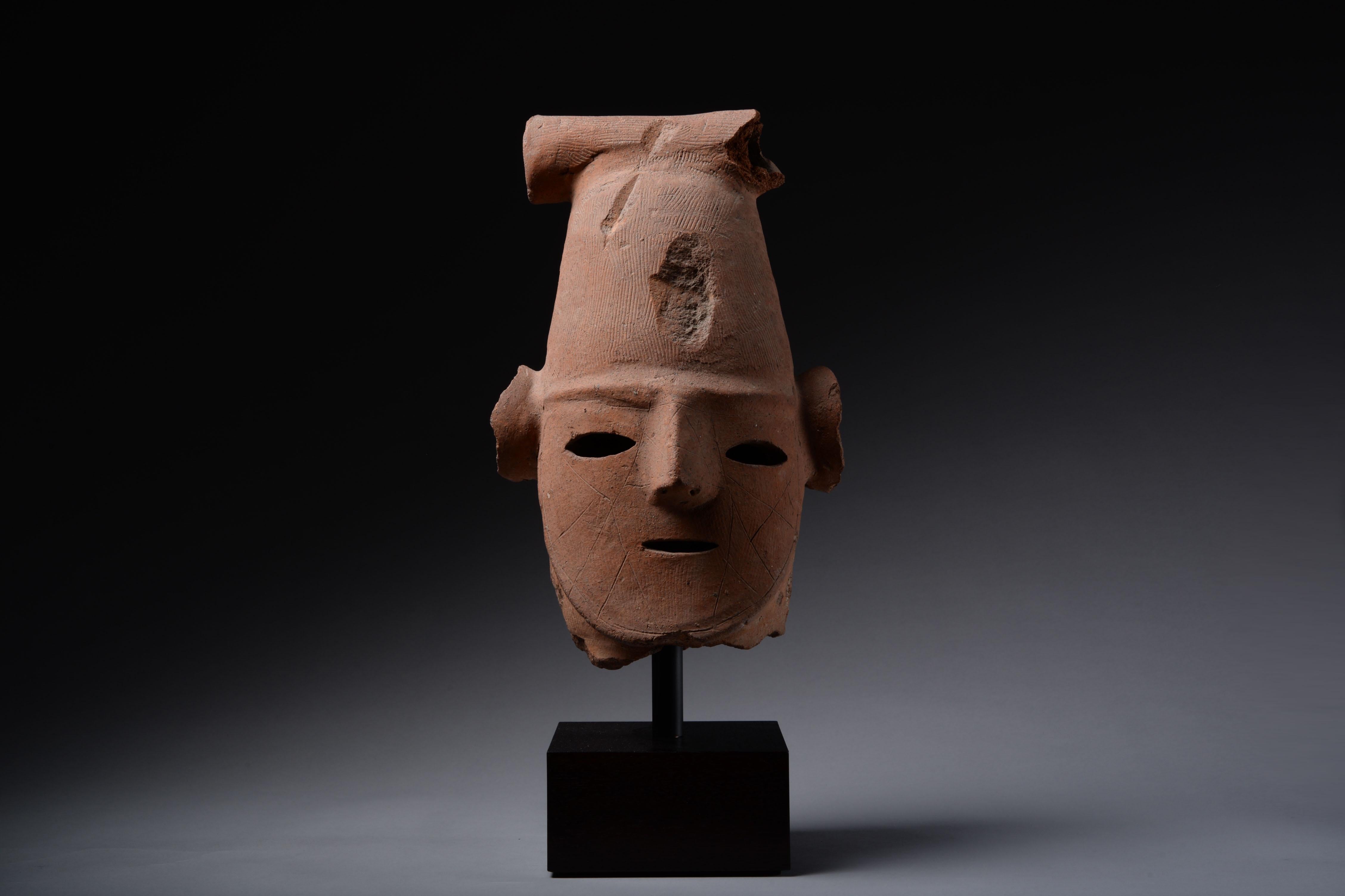 Superb Ancient Japanese Haniwa Head - Sculpture by Unknown