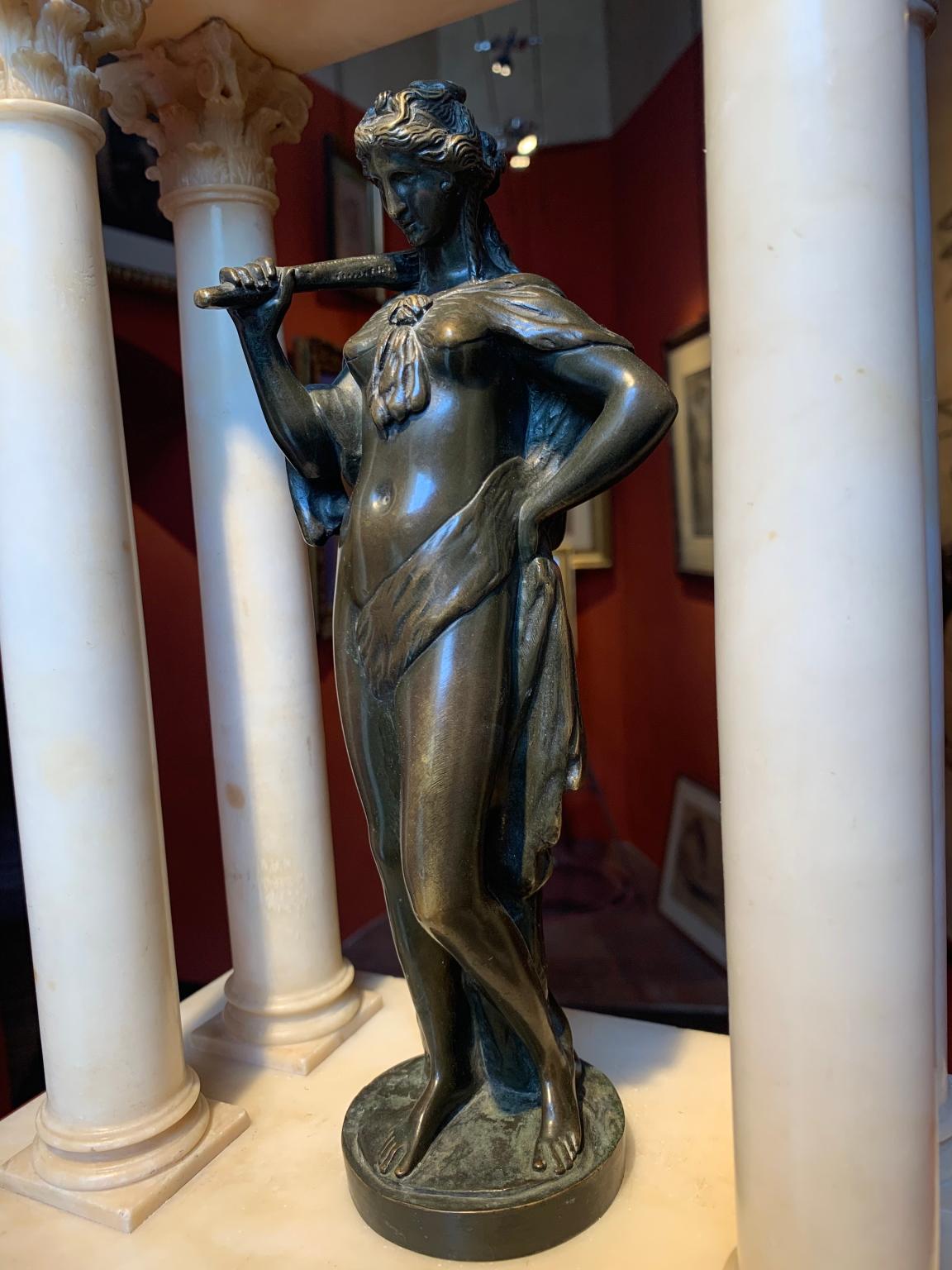 Templo de alabastro con estatua mitológica figurativa de bronce del siglo XIX en venta 1