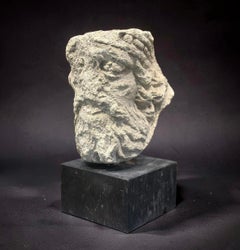 Testa Coronata medievale in Pietra Calcarea Francia XIII-XIV secolo