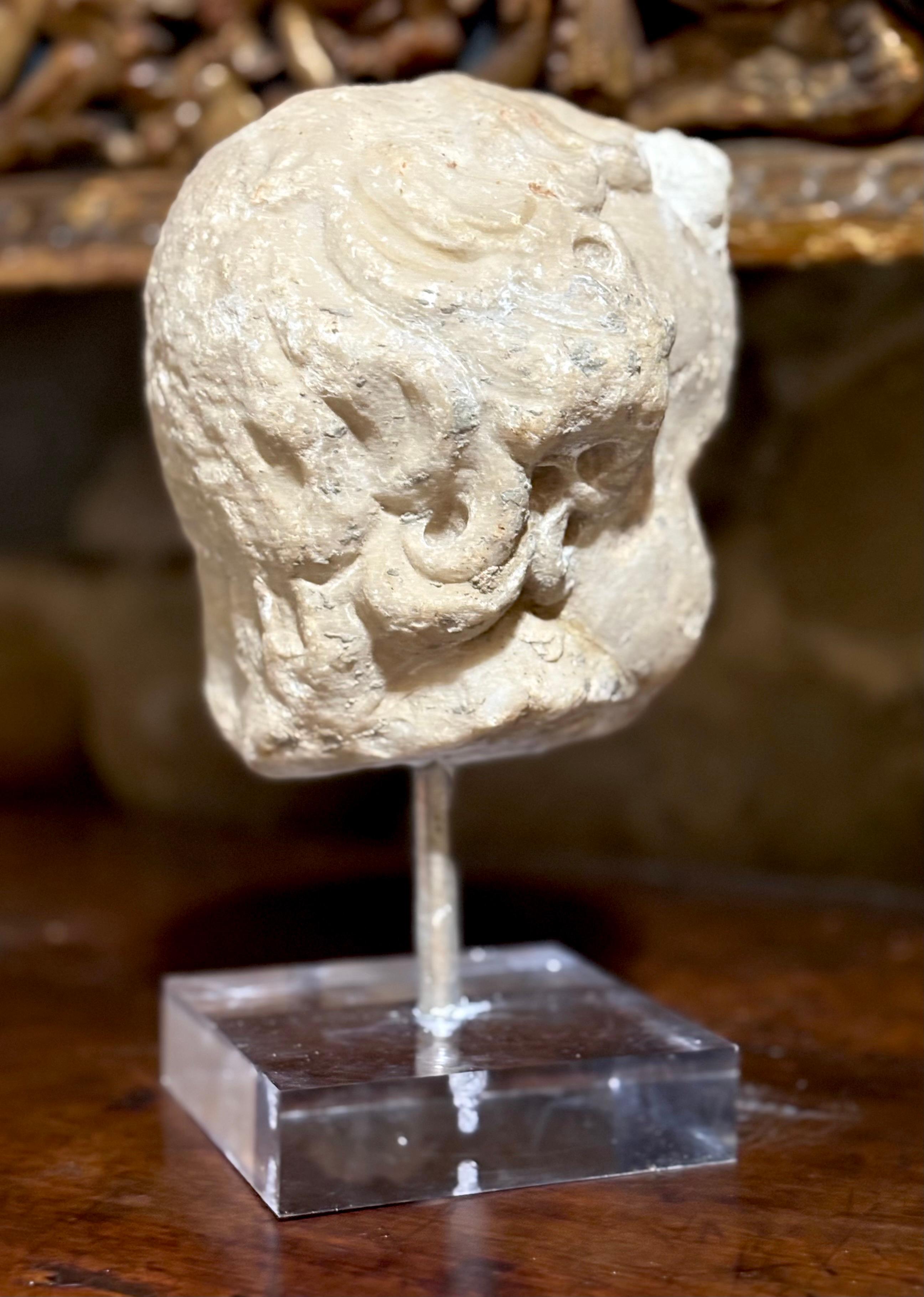 Kopf eines Putto in römischem Barockmarmor 17. Jahrhundert Italienische Schule im Angebot 7