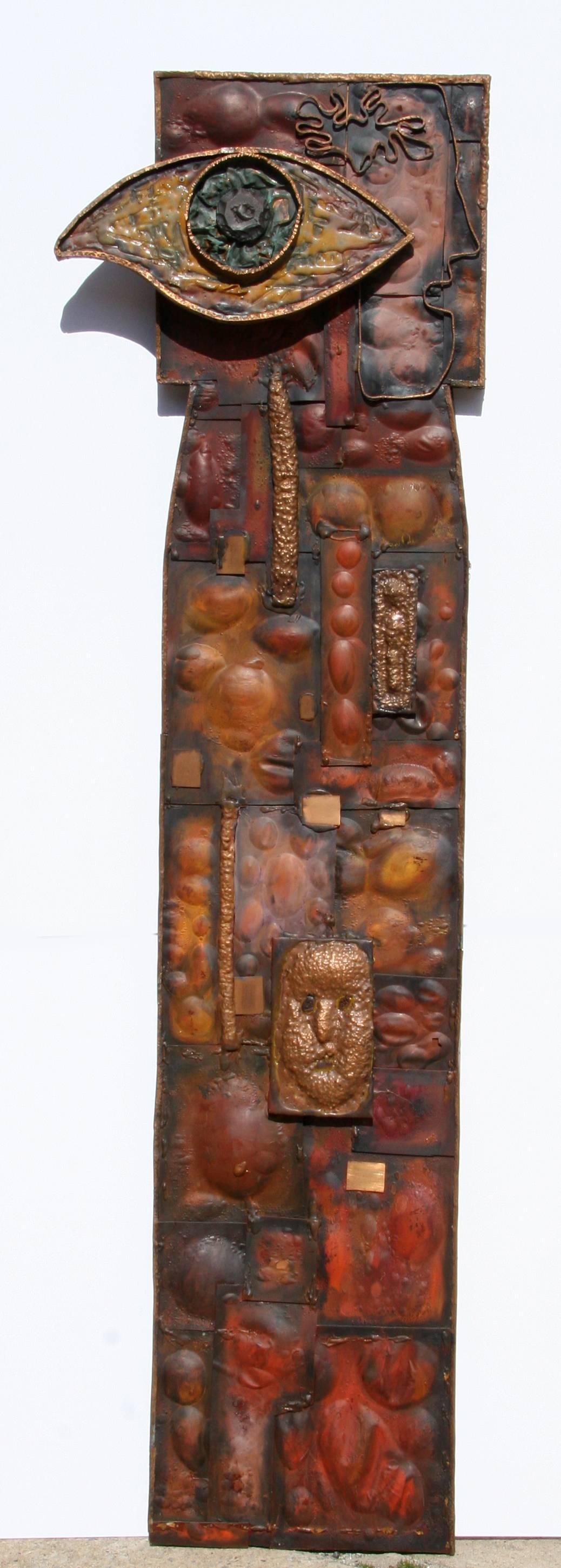 L'occhio, scultura astratta in rame e Wood