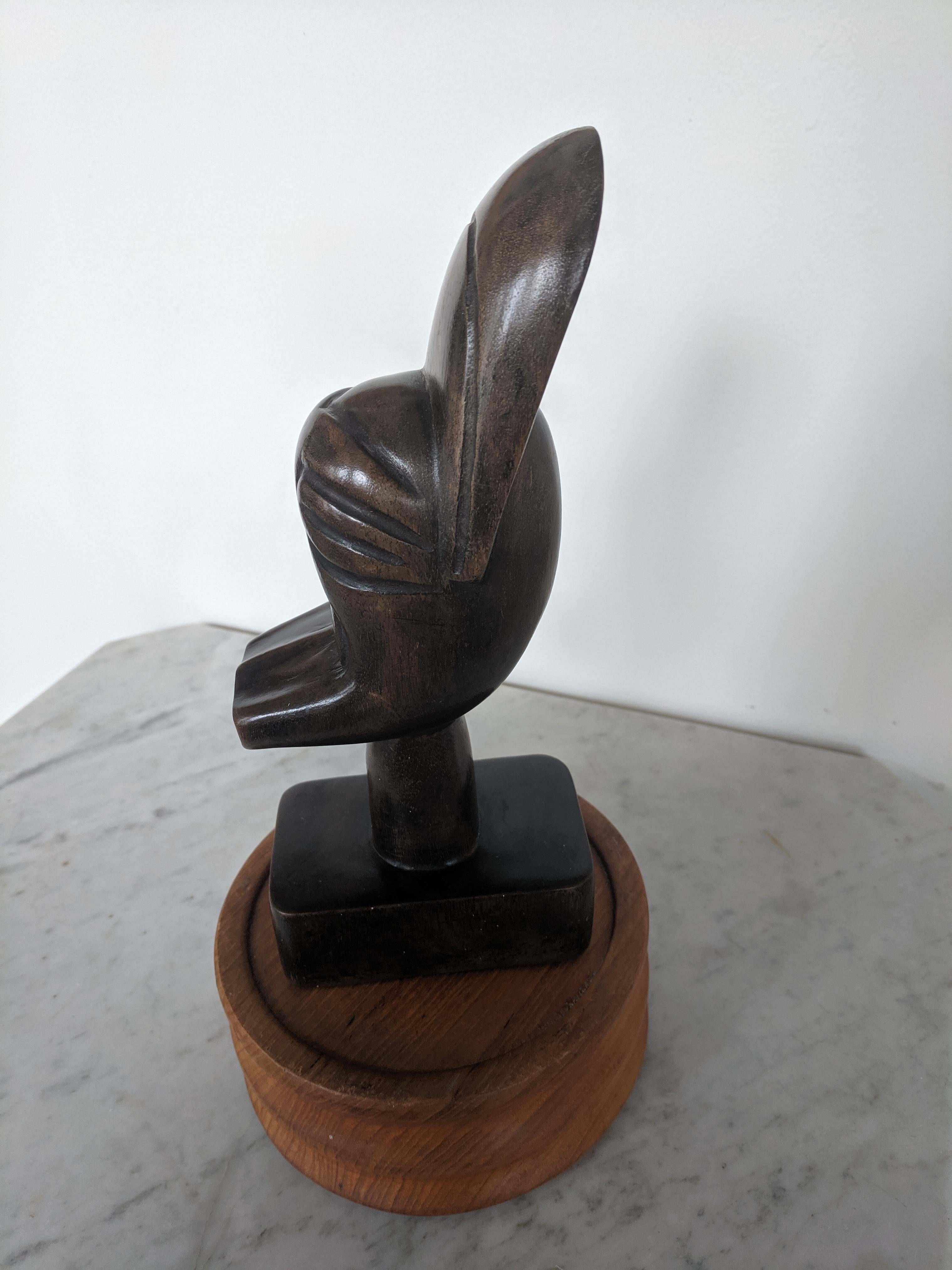 Unknown Figurative Sculpture - The Kiss