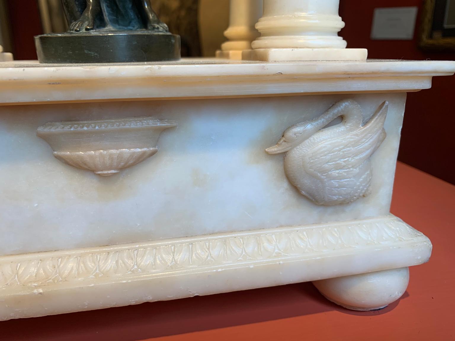 Tuscan Neoclassical Mythological Figurative objet d'art alabaster bronze For Sale 3