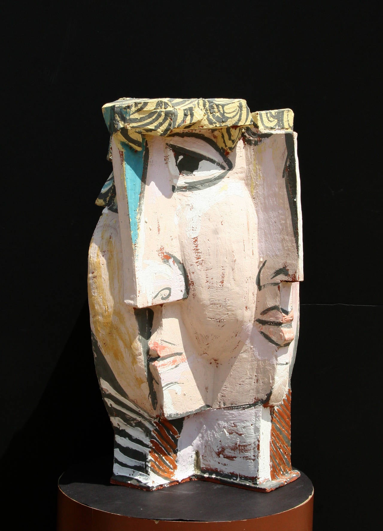 Figurative Sculpture Unknown - Buste cubiste en céramique unique