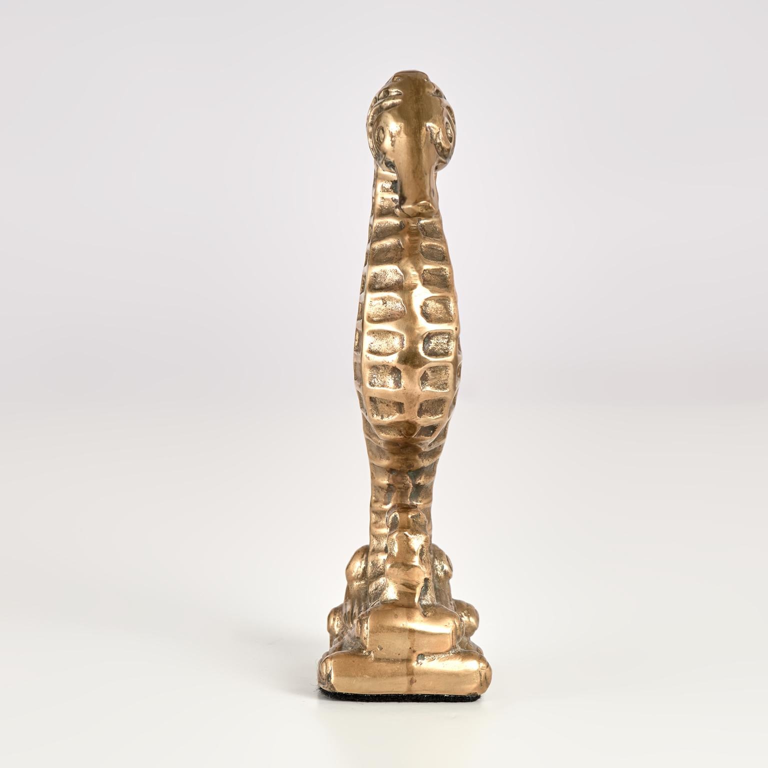 Scultura di cavalluccio marino in ottone in stile Art Deco vintage in vendita 2