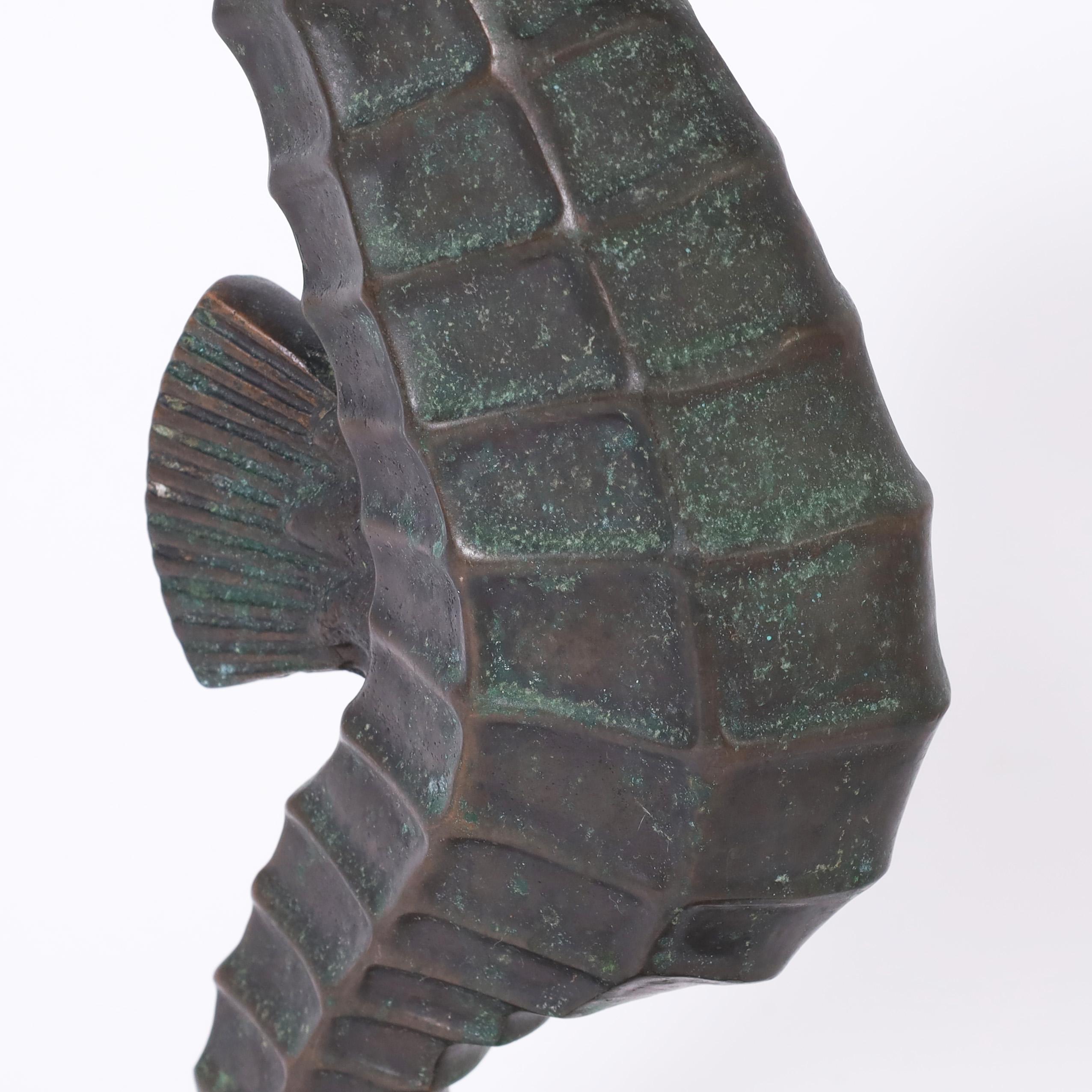 Scultura di cavalluccio marino in bronzo vintage 2