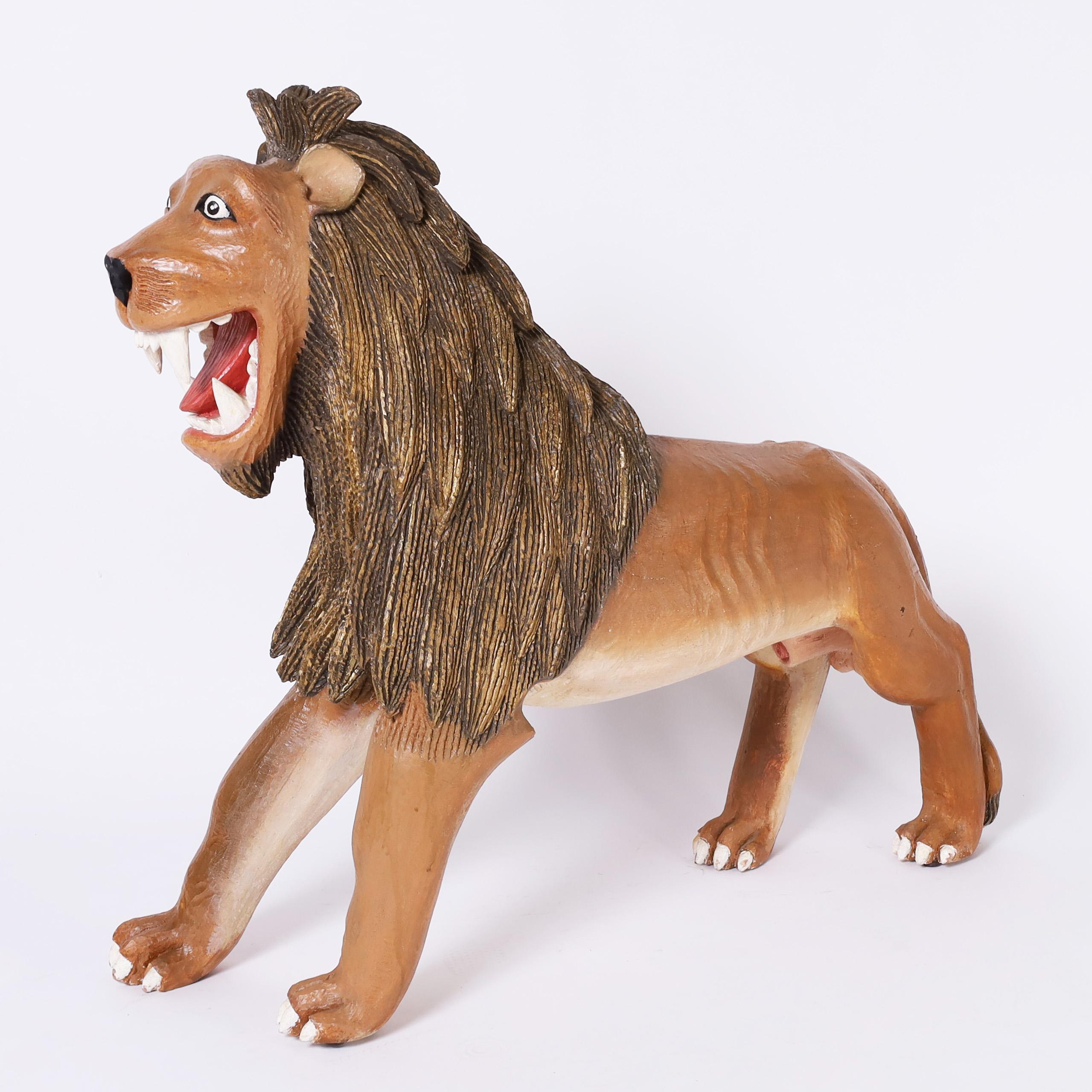 Leone d'epoca in legno intagliato di Folk Art