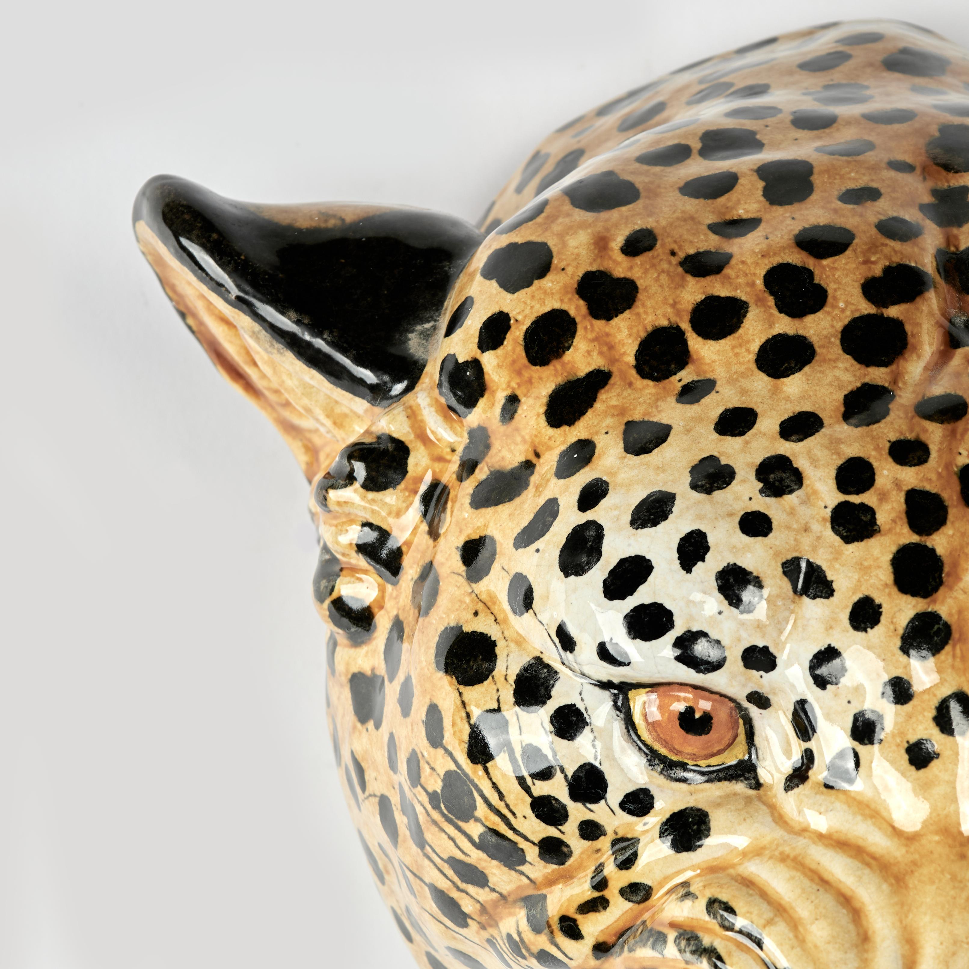Vintage Italian Glazed Terra Cotta Wall Hanging Leopard Head - Beige Figurative Sculpture by Unknown